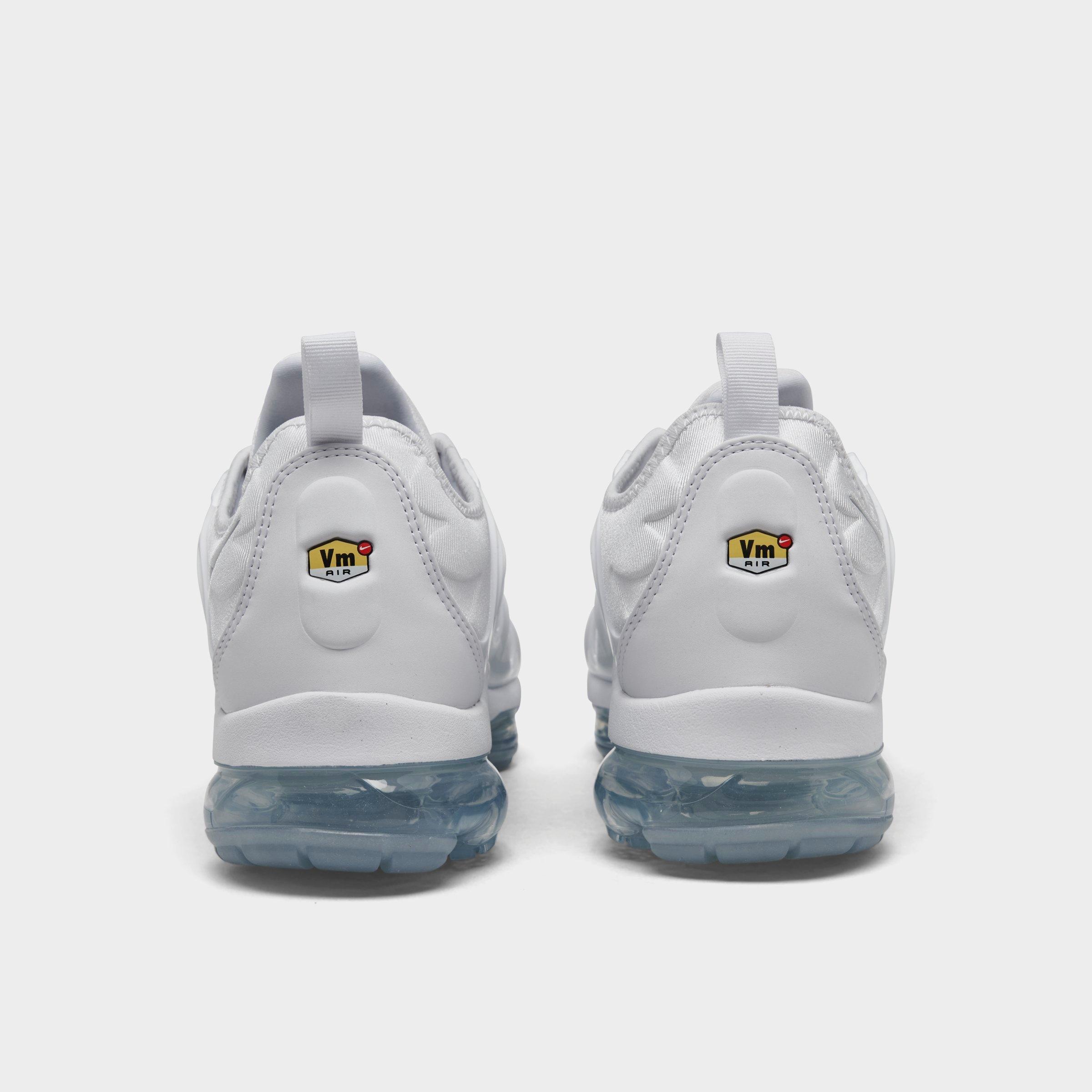 finish line vapormax plus