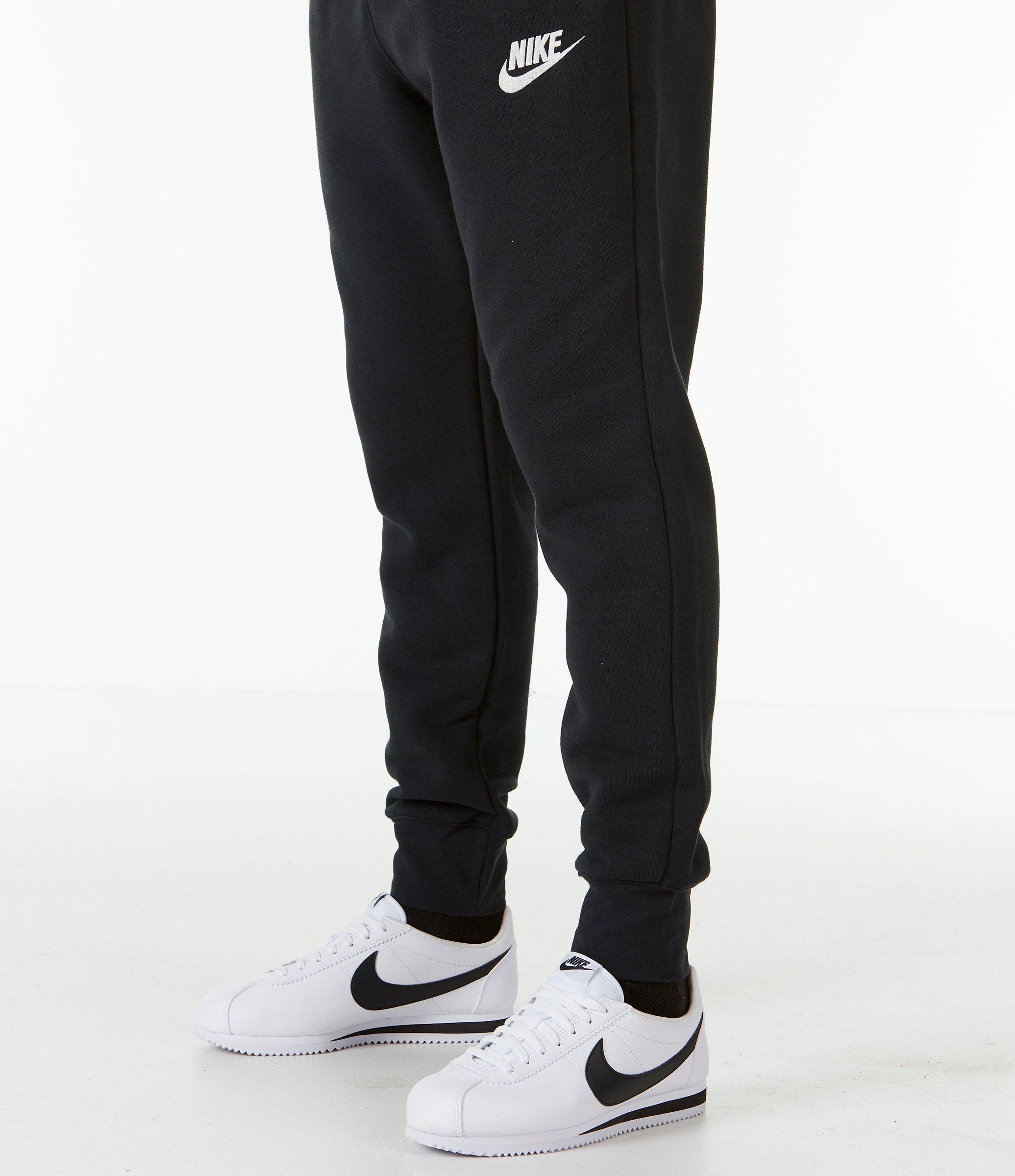 men's nike sportswear heritage club cuffed jogger pants