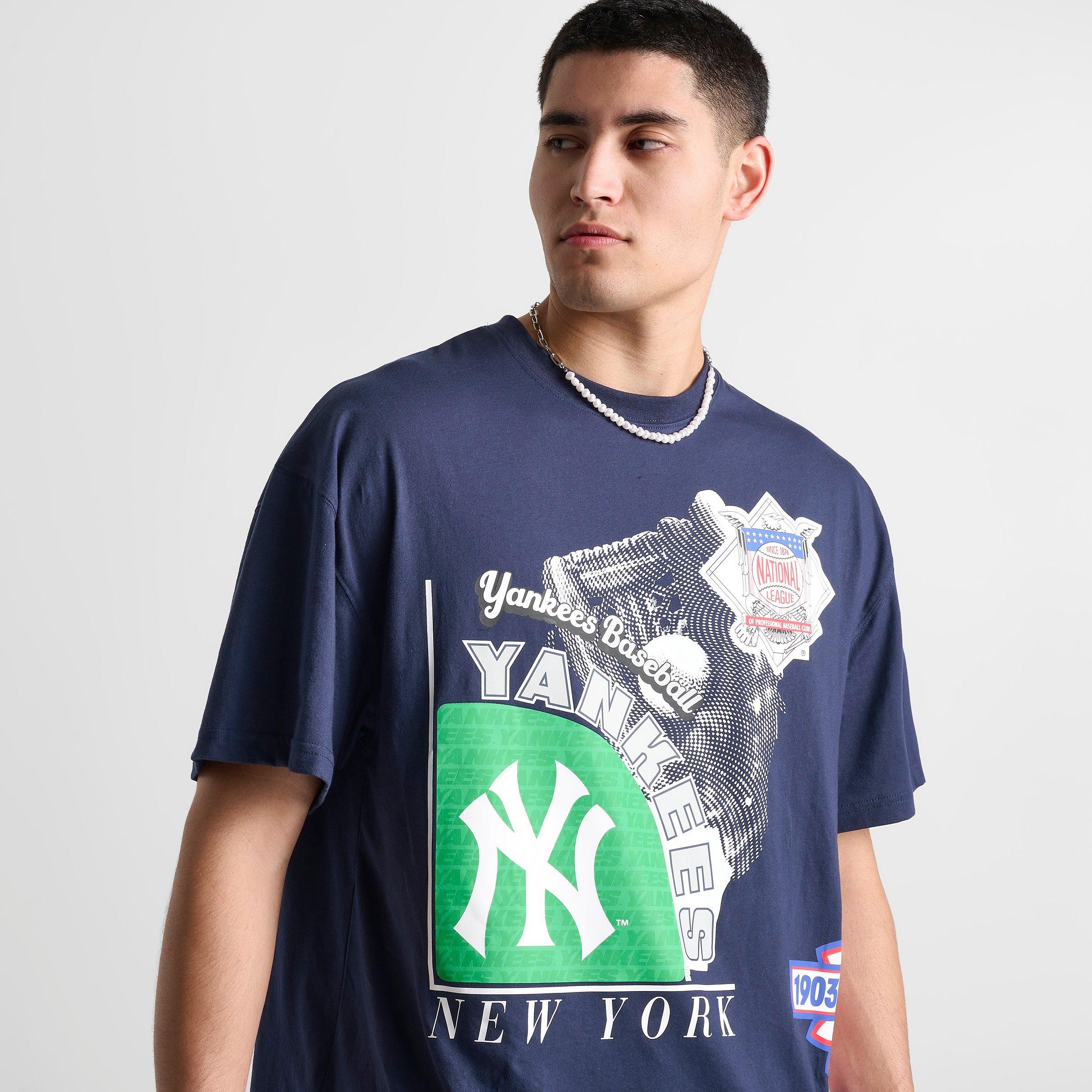 Men's Mitchell & Ness New York Yankees MLB Logo Blast Graphic T-Shirt