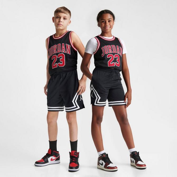 Black basketball hot sale shorts youth