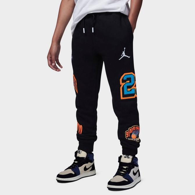 Jordans discount with joggers