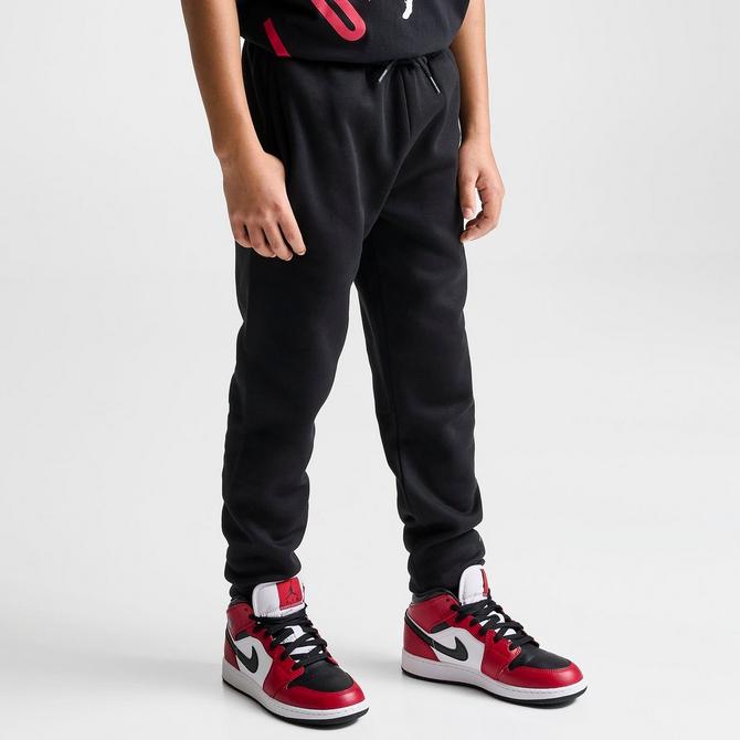 Joggers best sale and jordans