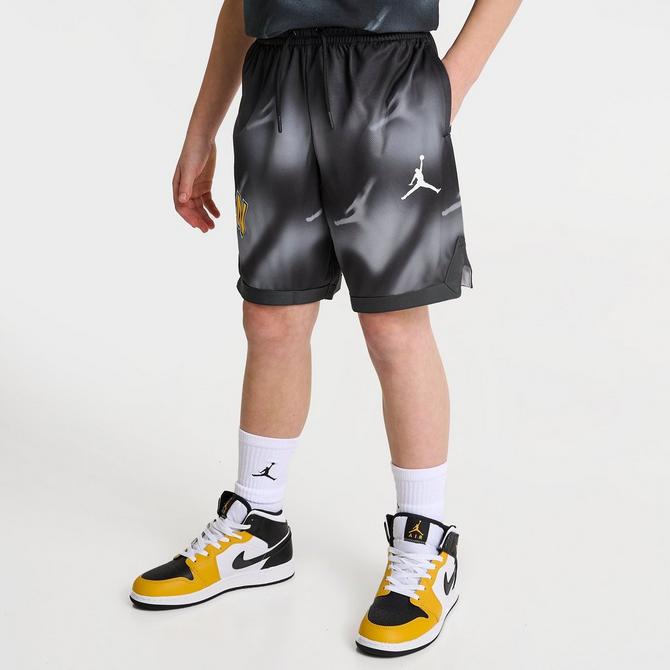 Boys jordan best sale basketball shorts