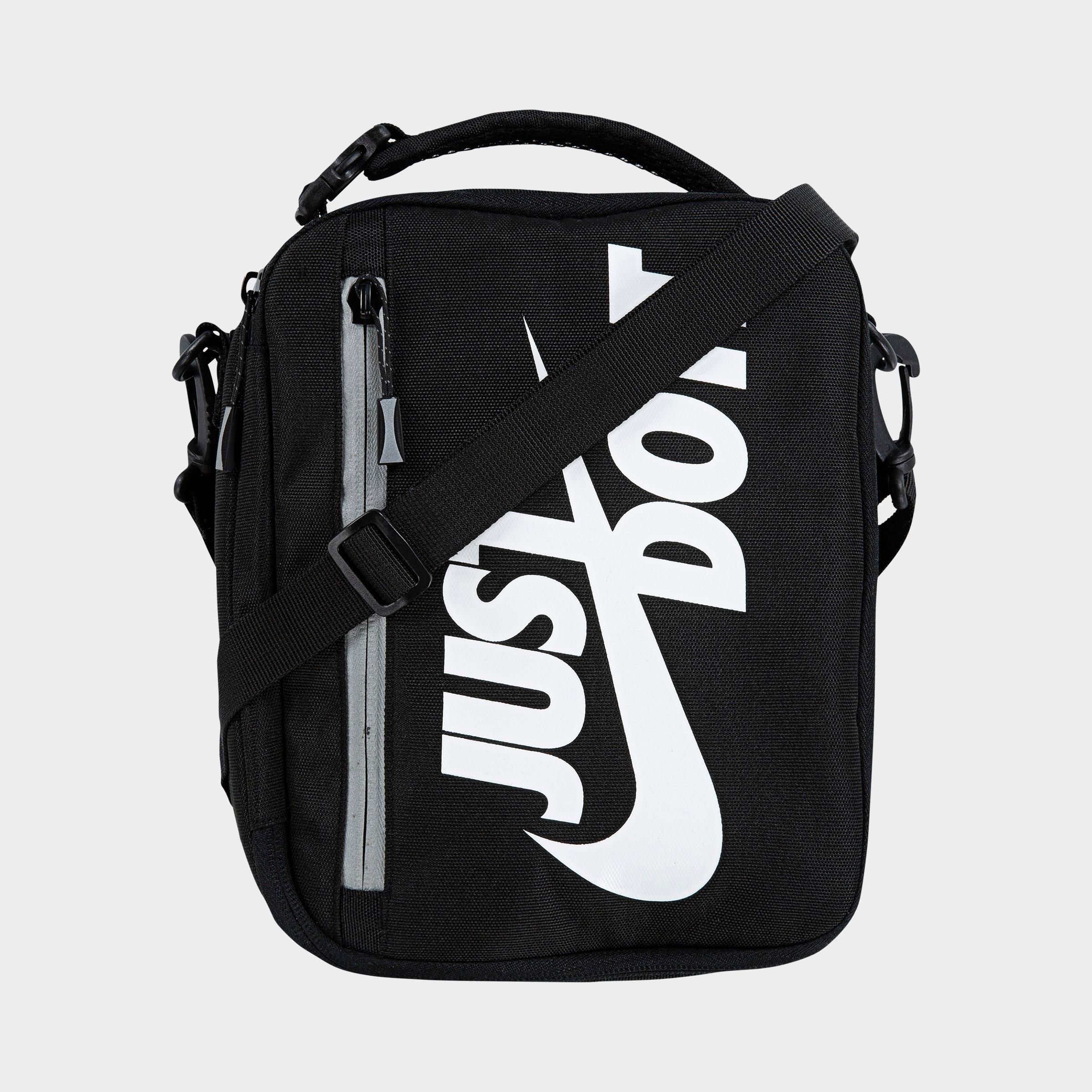 black nike lunch bag