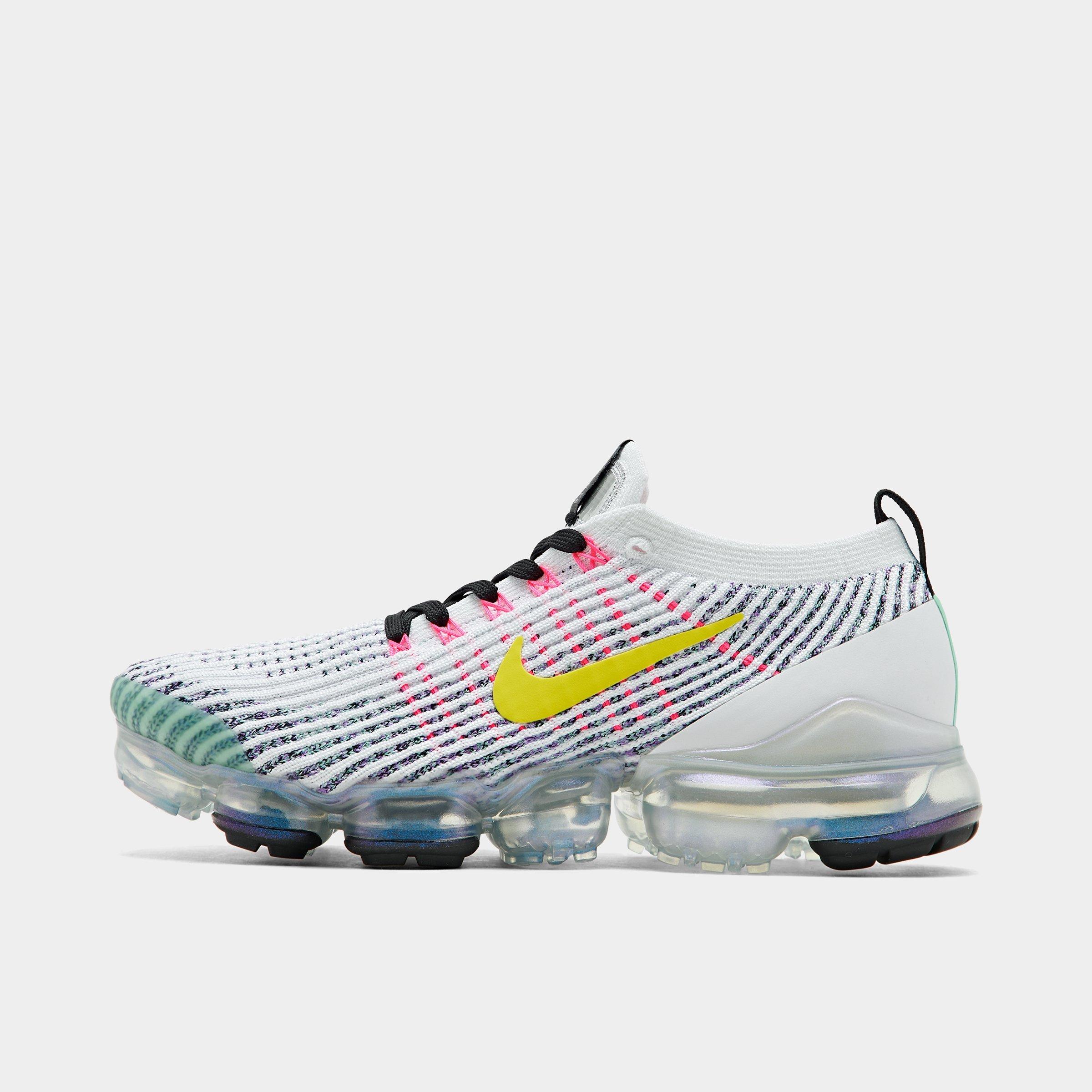 white vapormax finish line