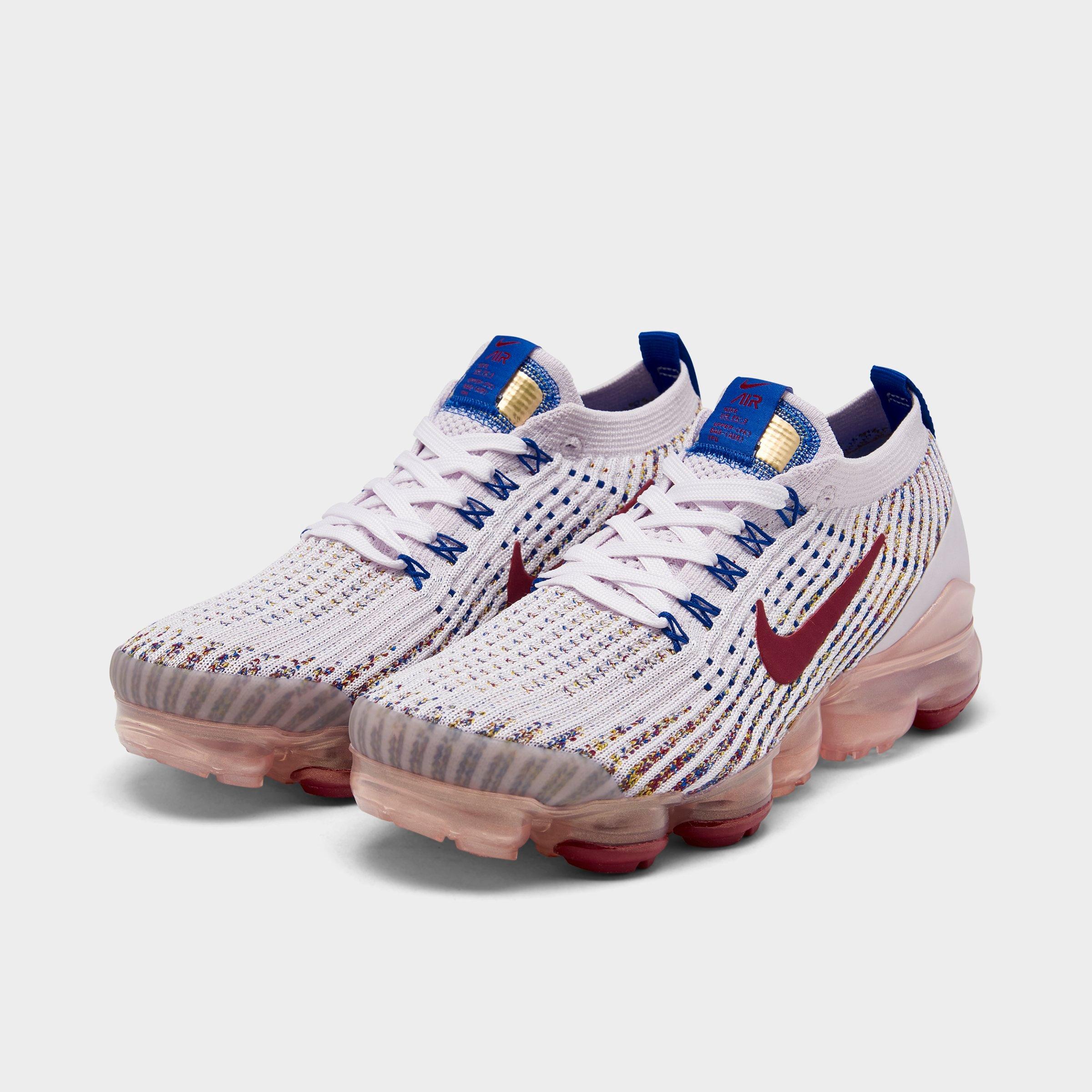 white blue vapormax