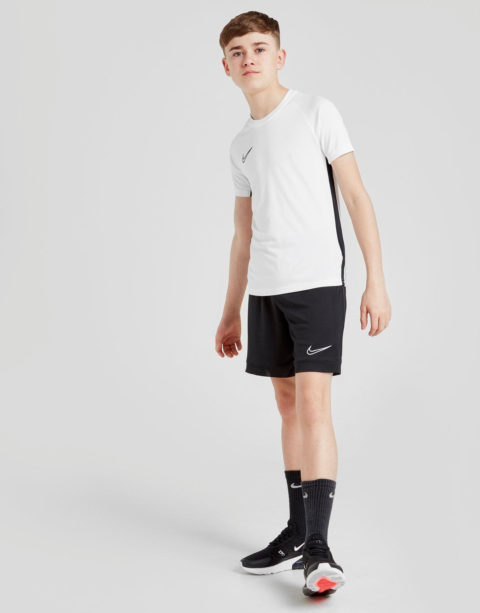 boys nike shorts