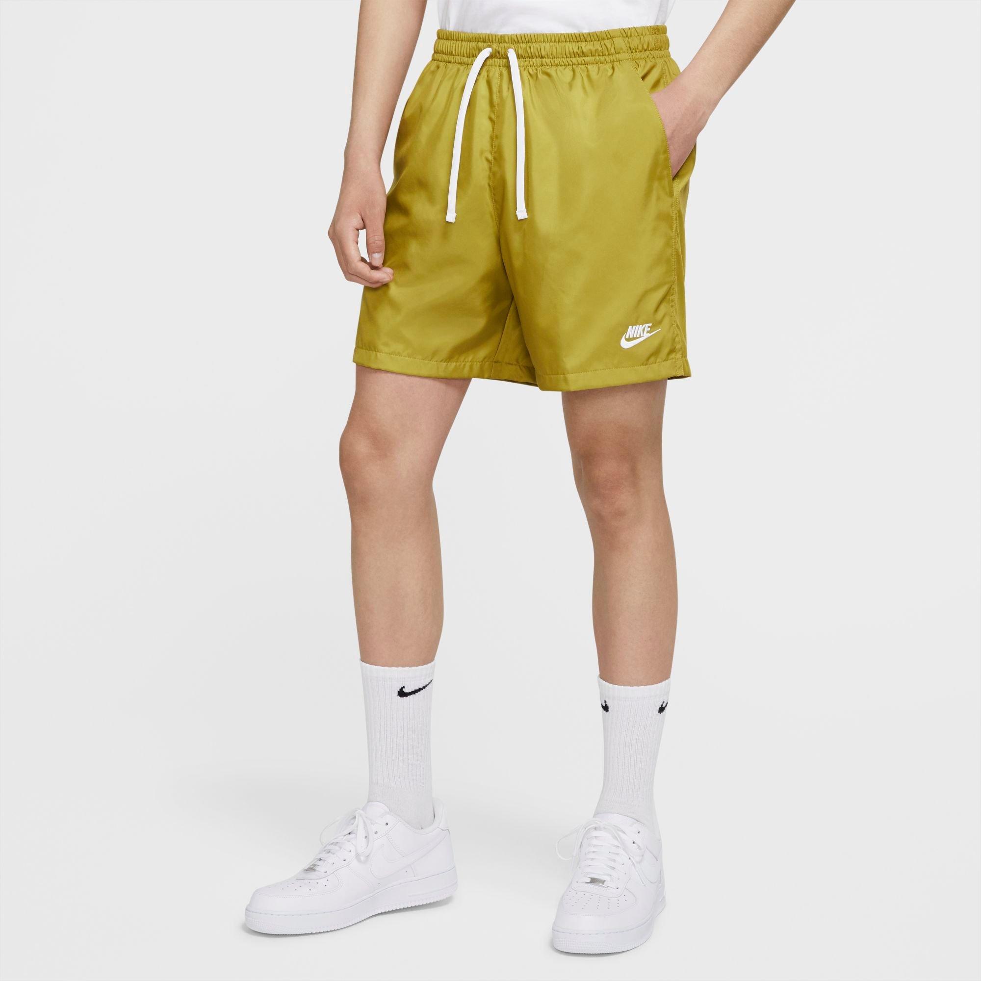 nike core flow woven short
