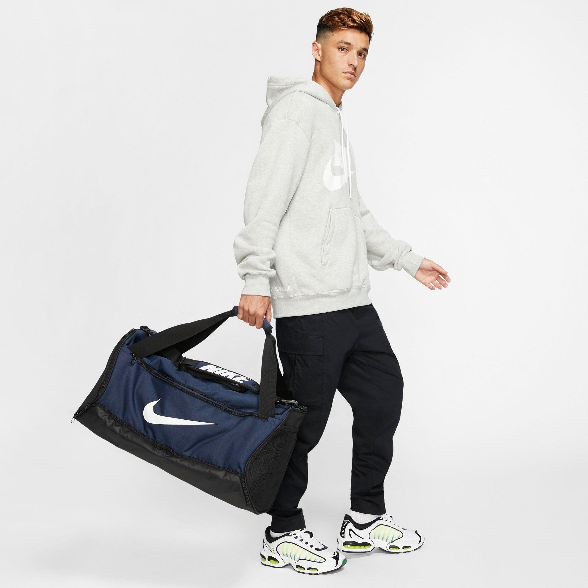 nike brasilia medium