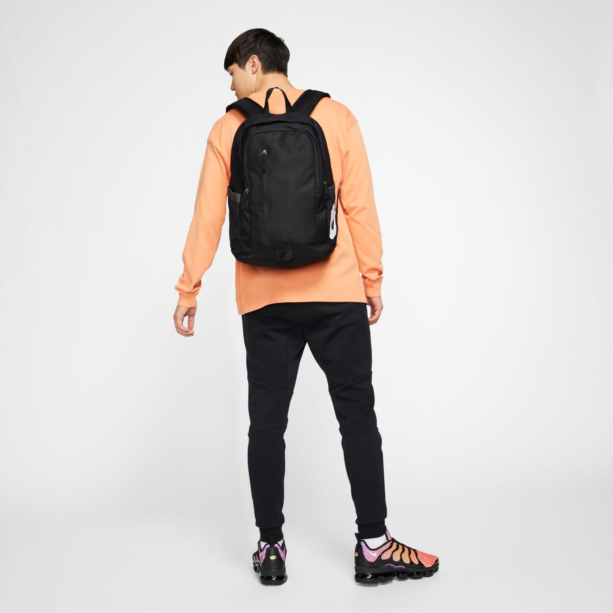 nike backpack soleday