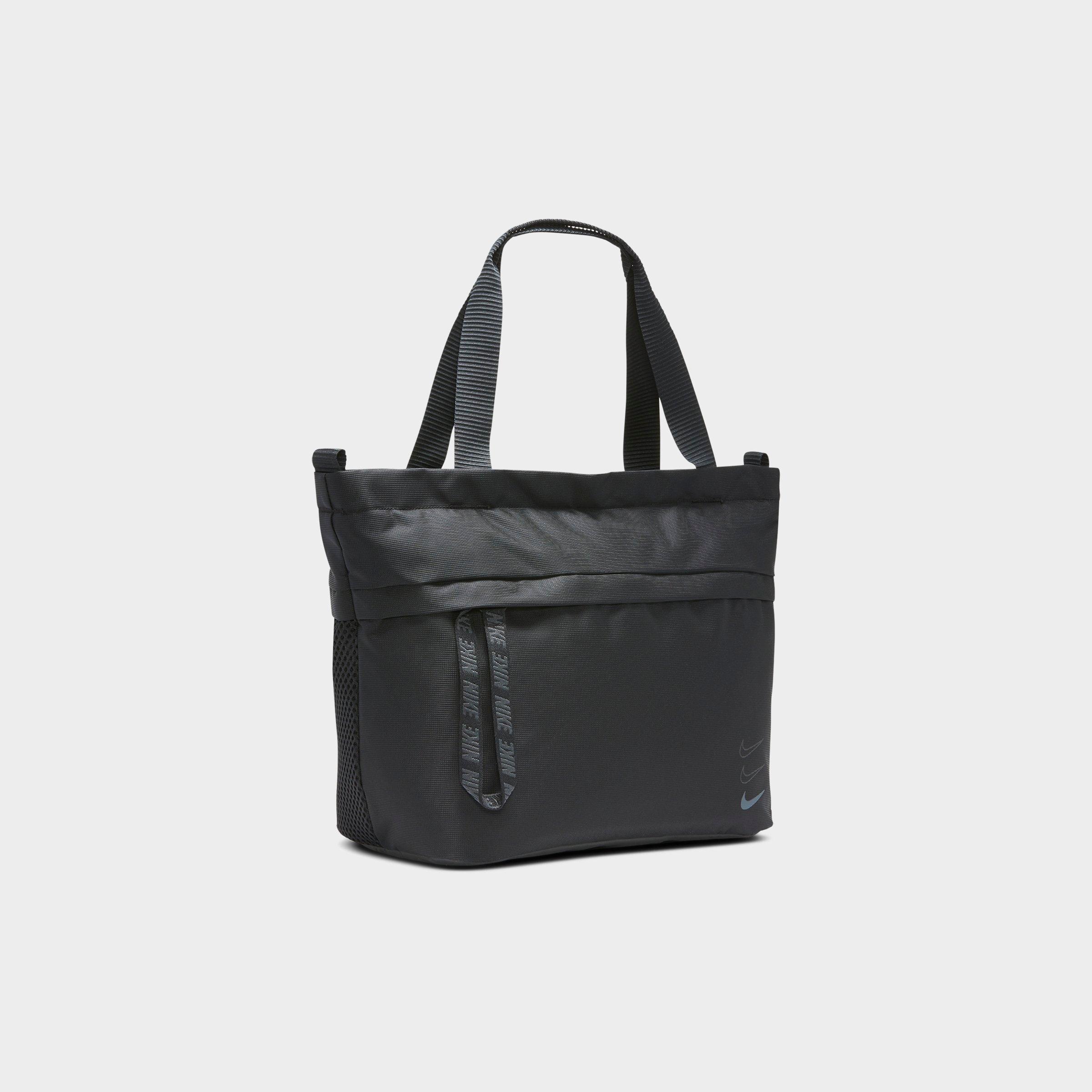 nike sportswear essential bag