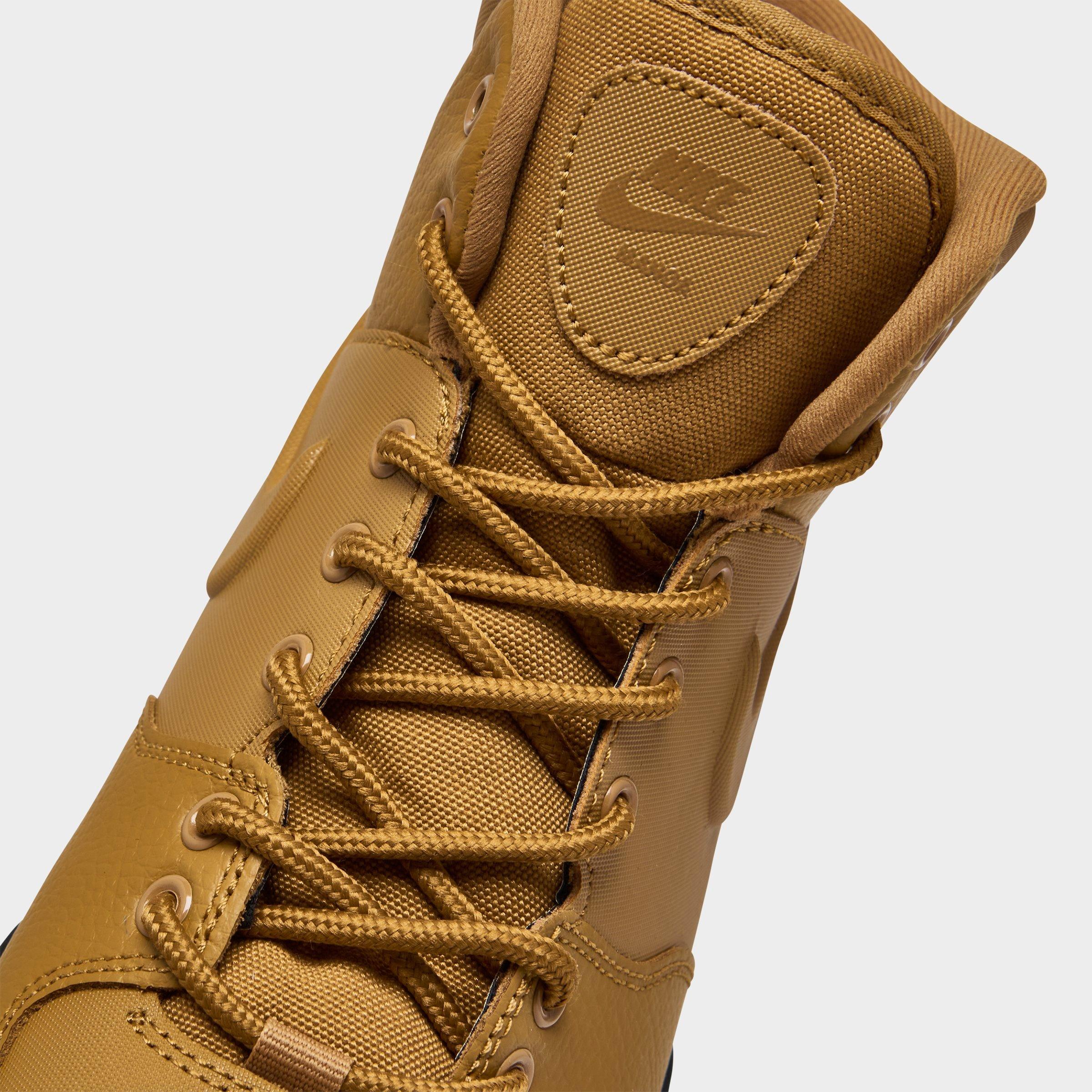 nike manoa boots wheat