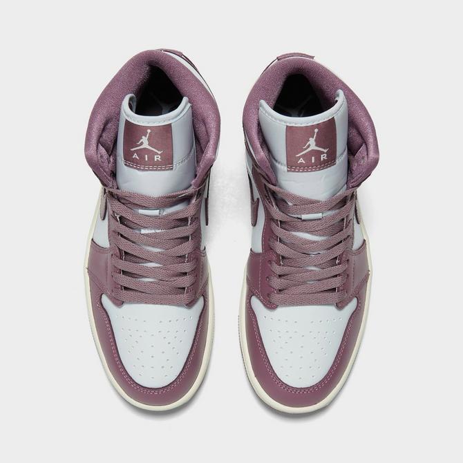 Women's high clearance top jordans