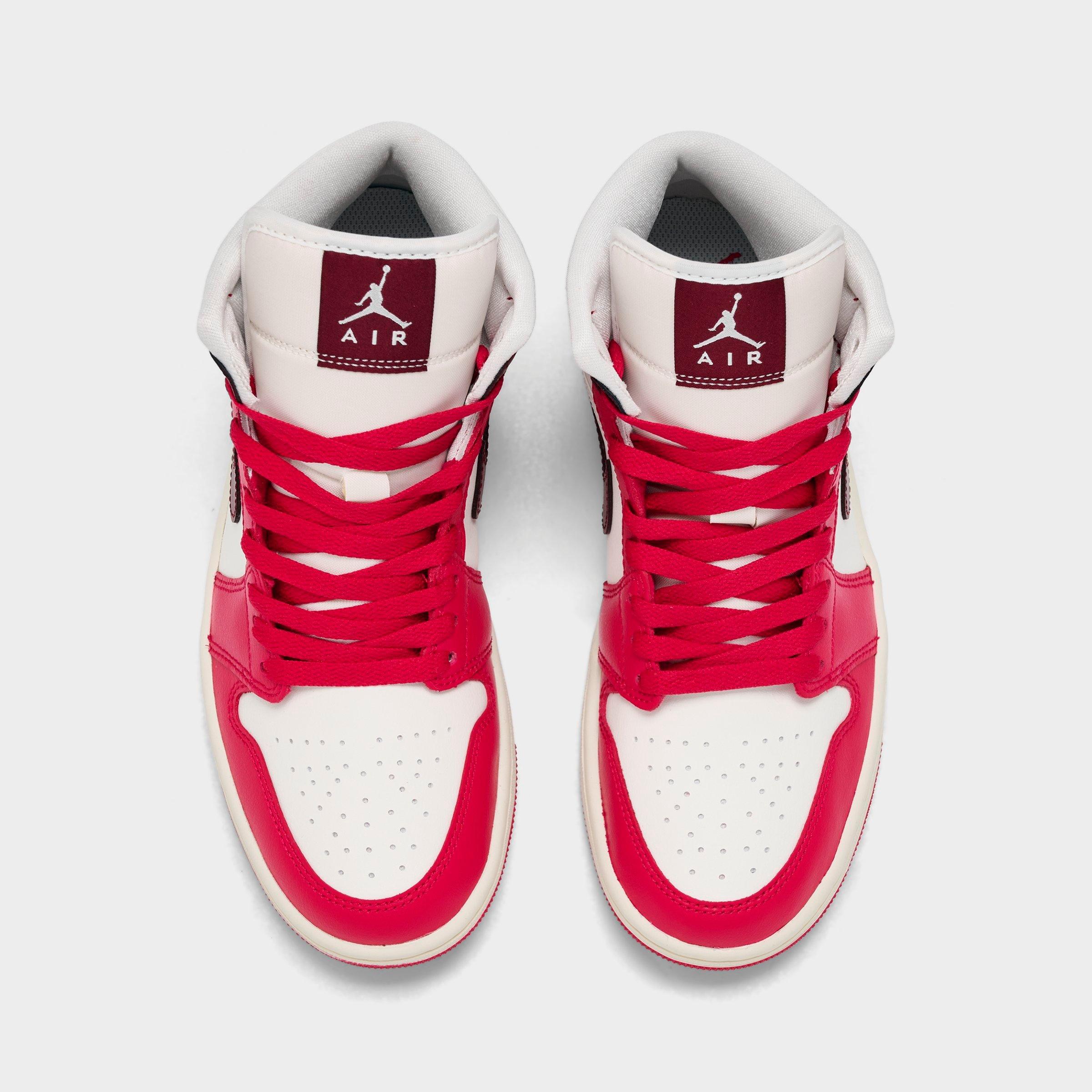 Women's Air Jordan Retro 1 Mid Casual Shoes