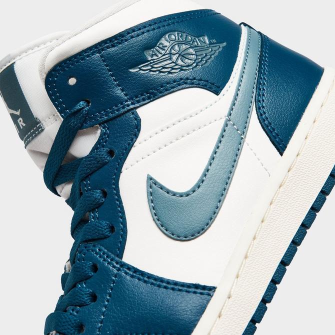 Air Jordan 1 Mid trainers in french blue and ozone blue