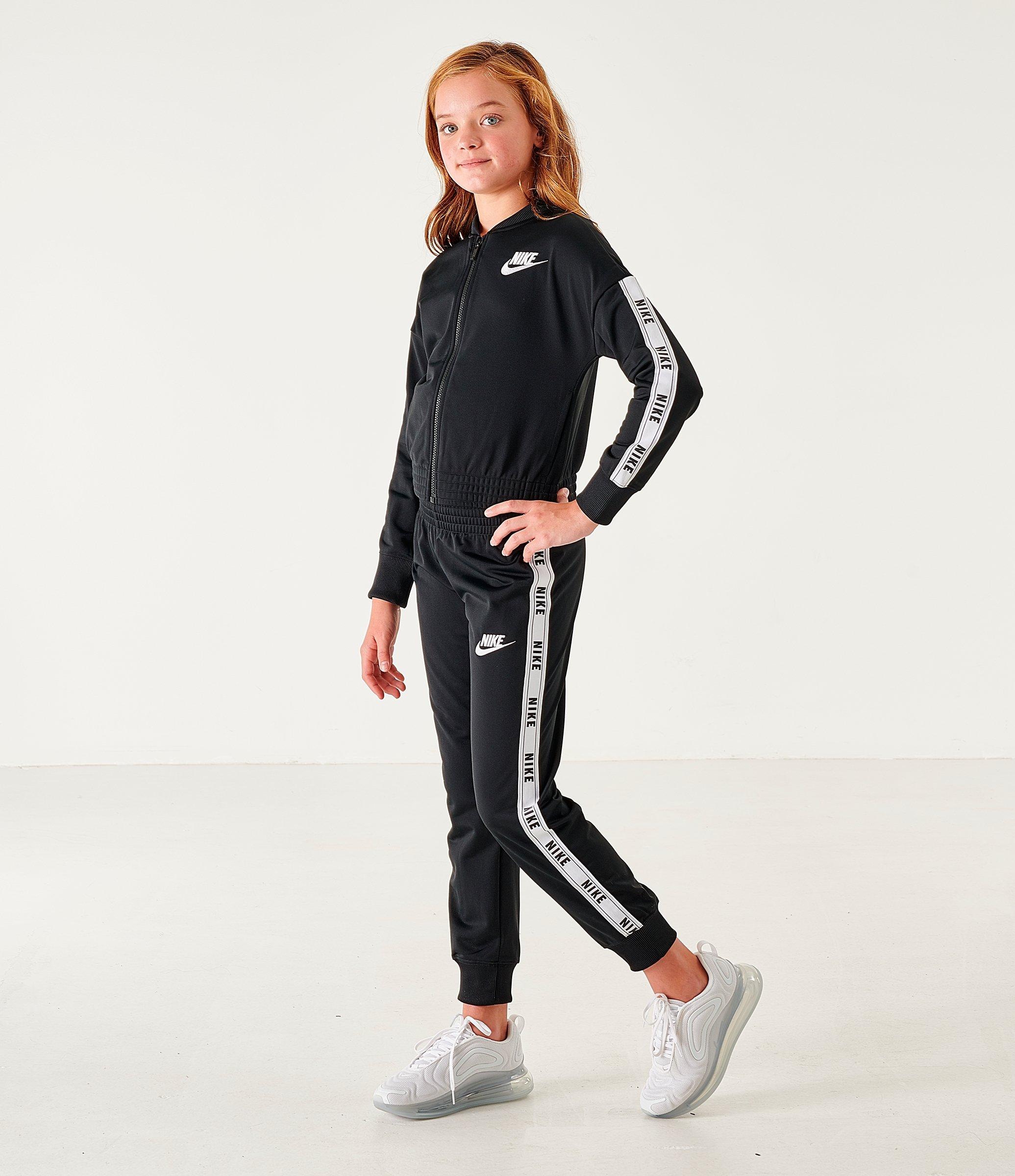 ladies nike jogging suit