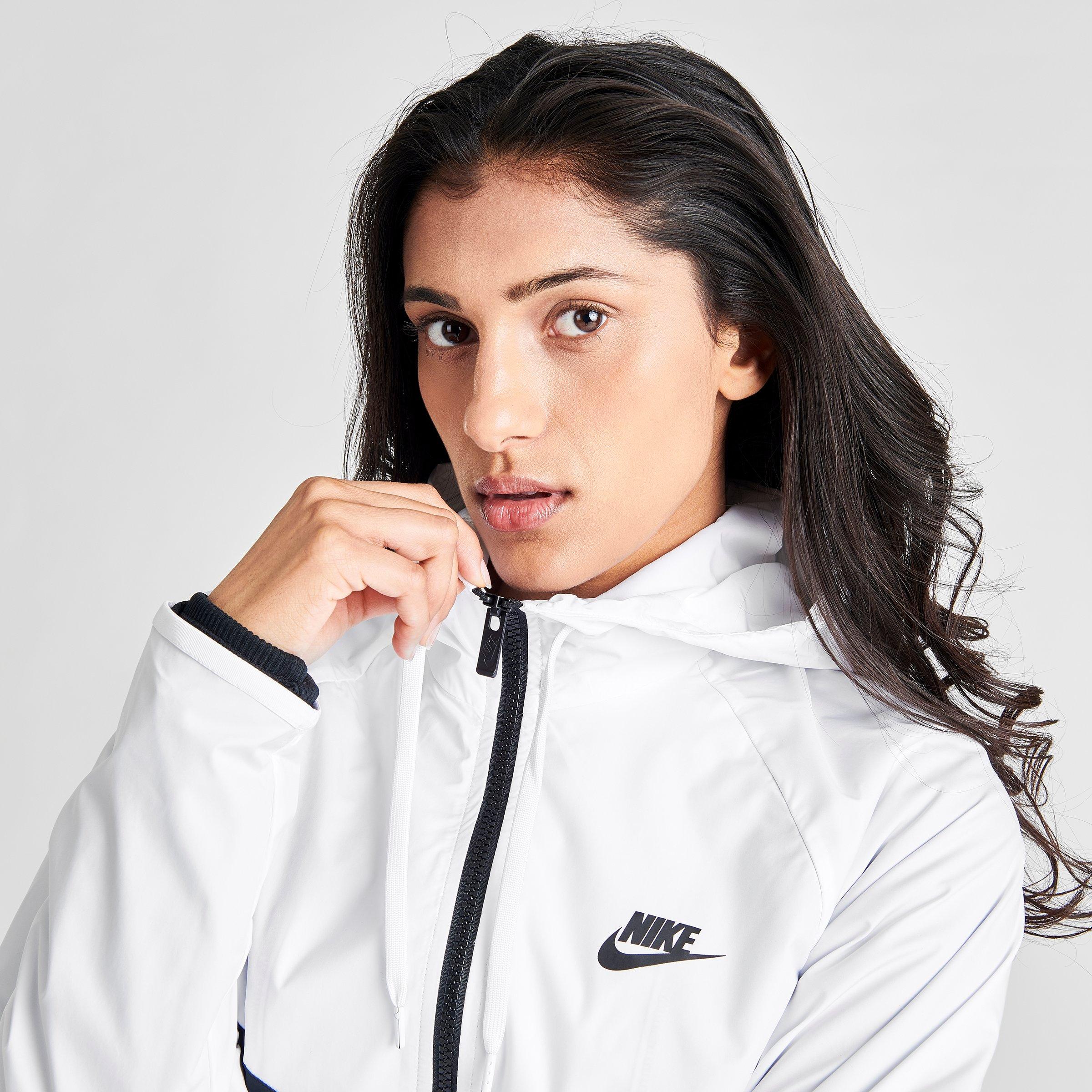 nike windrunner women