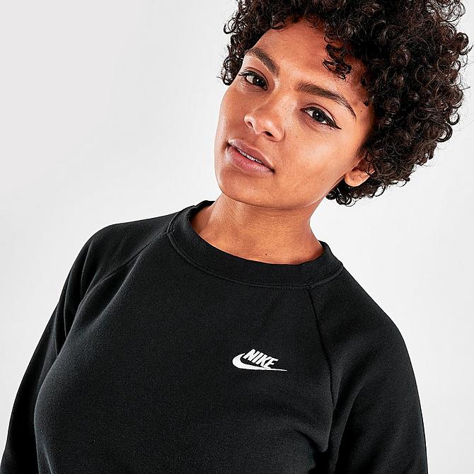 On Model 5 view of Women's Nike Sportswear Essential Fleece Crewneck Sweatshirt in Black/White Click to zoom