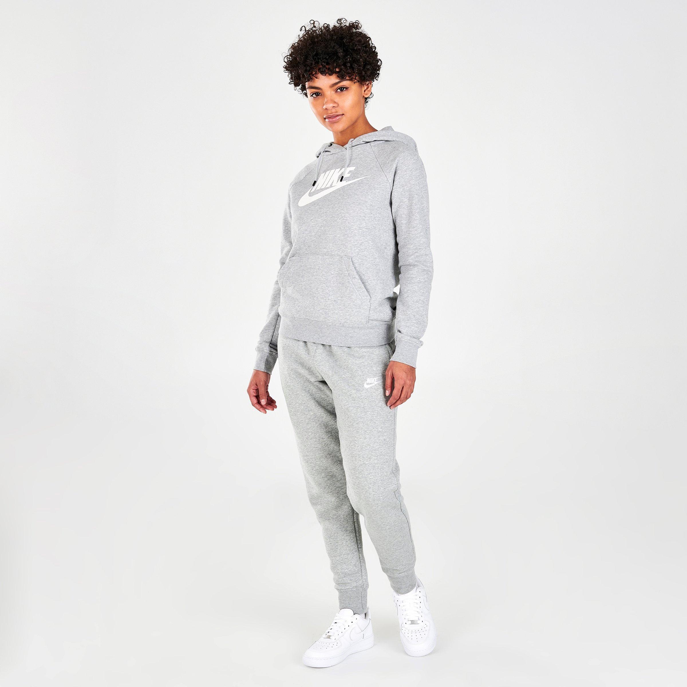 matching nike hoodie and sweatpants