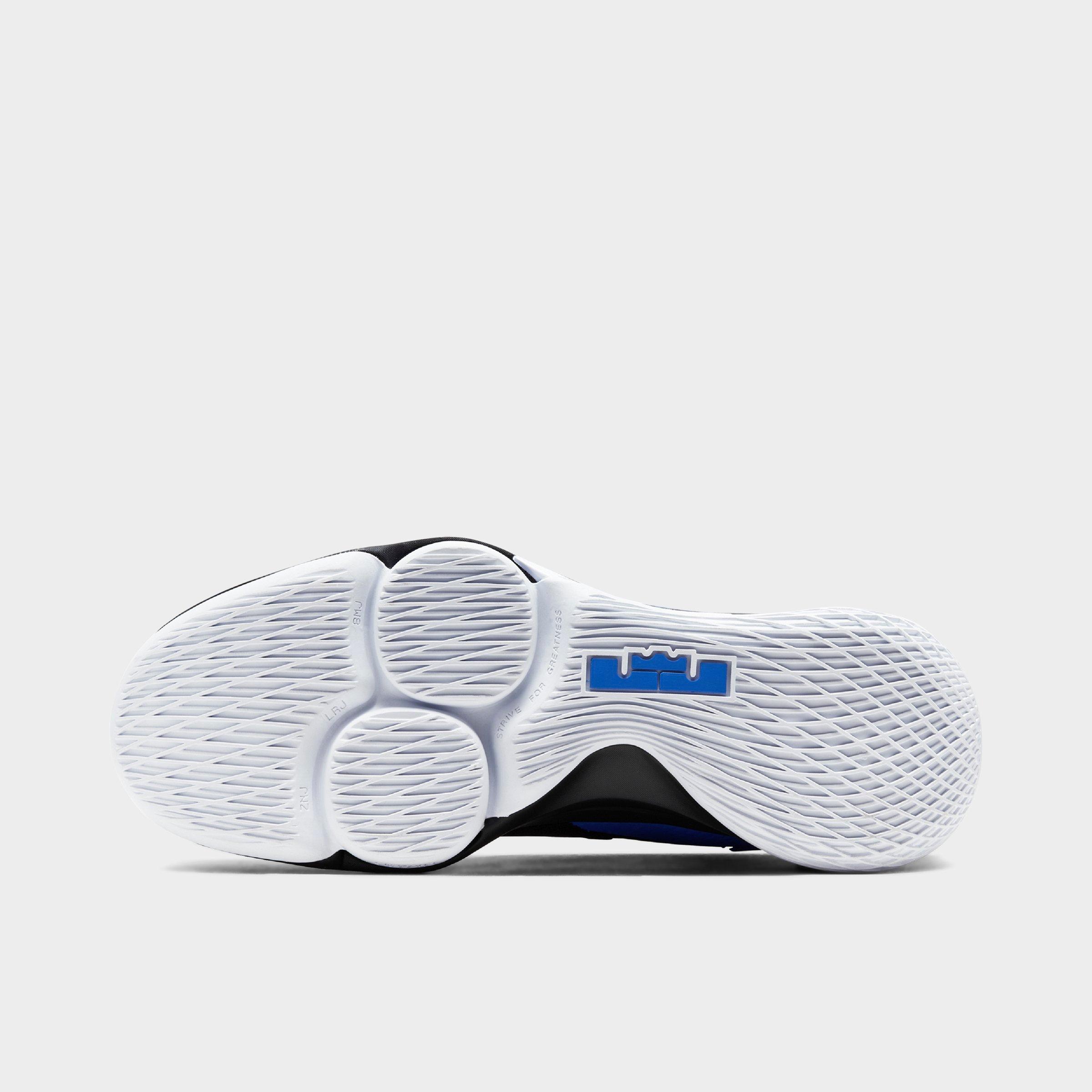 lebron witness basketball shoes