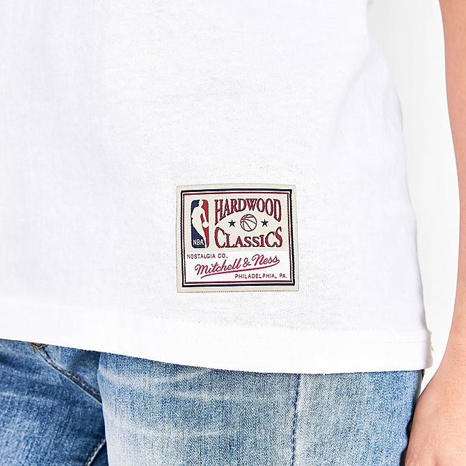 On Model 6 view of Women's Mitchell & Ness Los Angeles Lakers NBA Logo T-Shirt in White Click to zoom