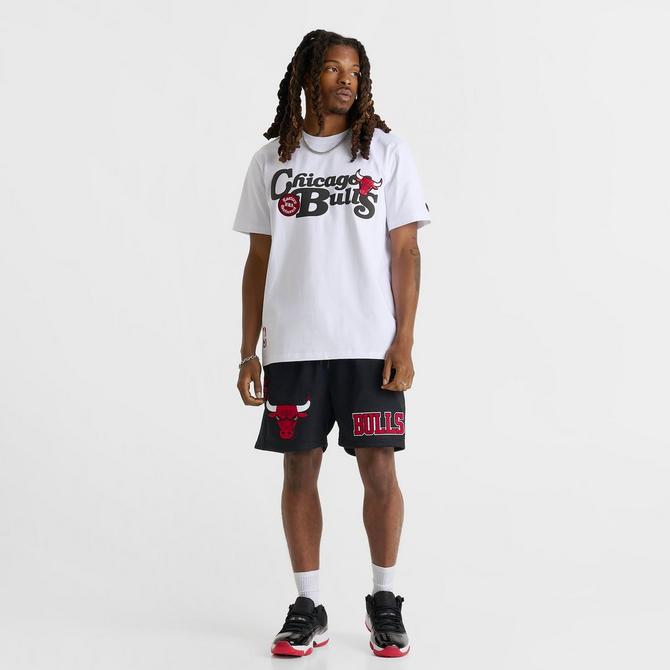 [angle] view of Men's Pro Standard Chicago Bulls NBA Souvenir T-Shirt in White Click to zoom