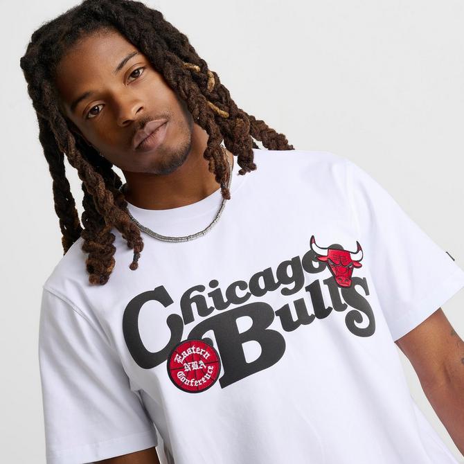 [angle] view of Men's Pro Standard Chicago Bulls NBA Souvenir T-Shirt in White Click to zoom