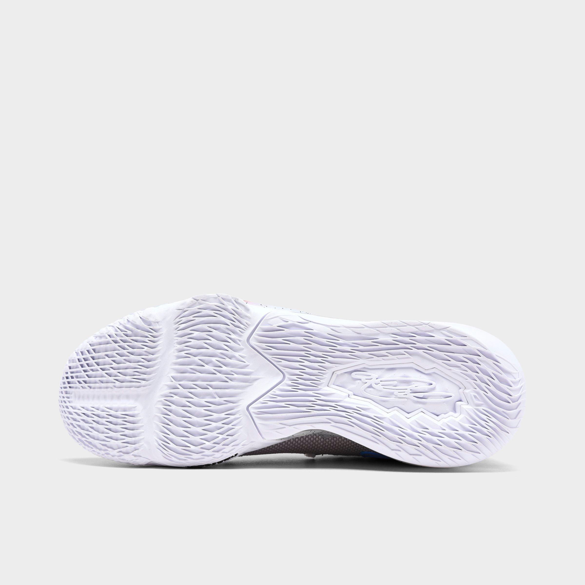 white low basketball shoes