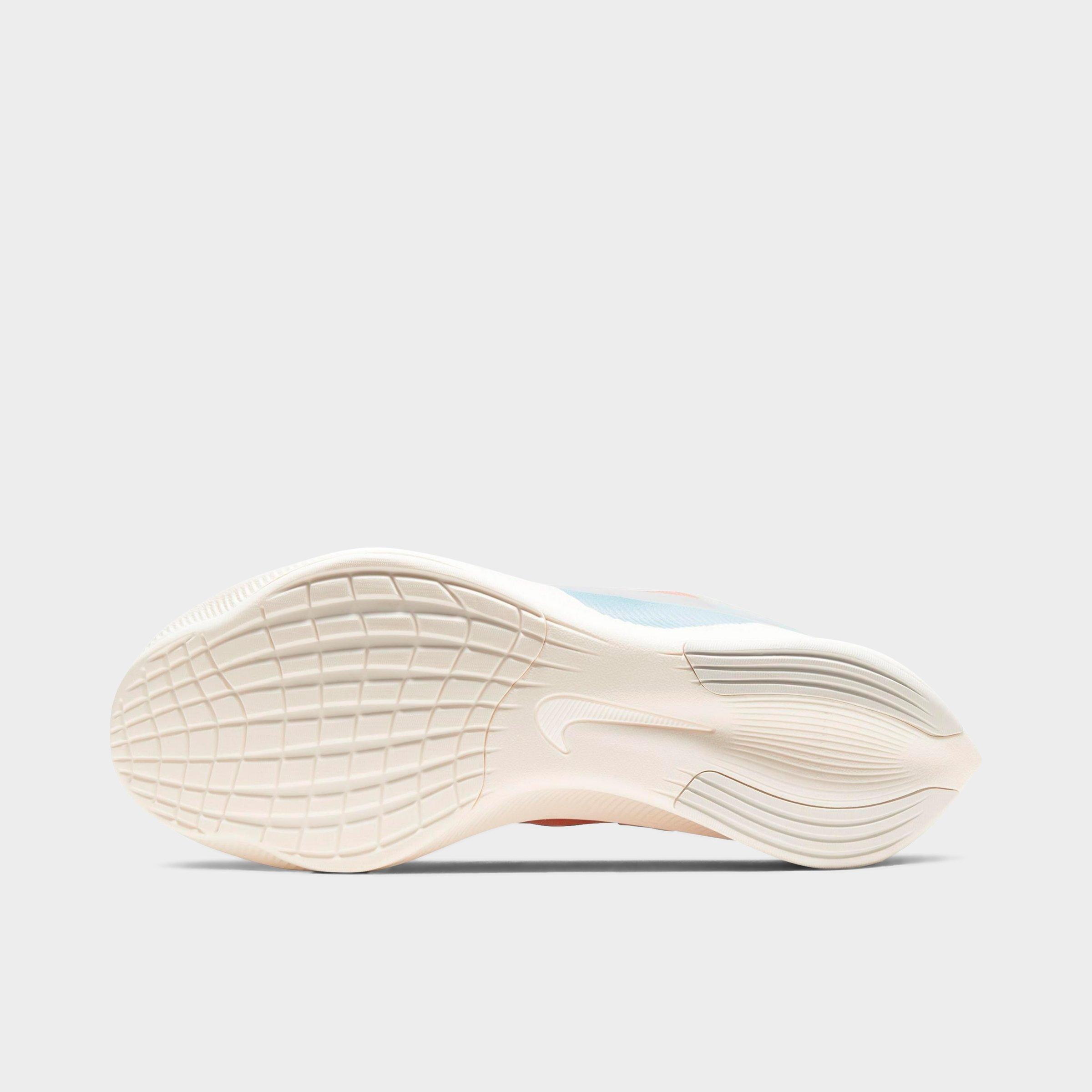 nike zoom fly finish line