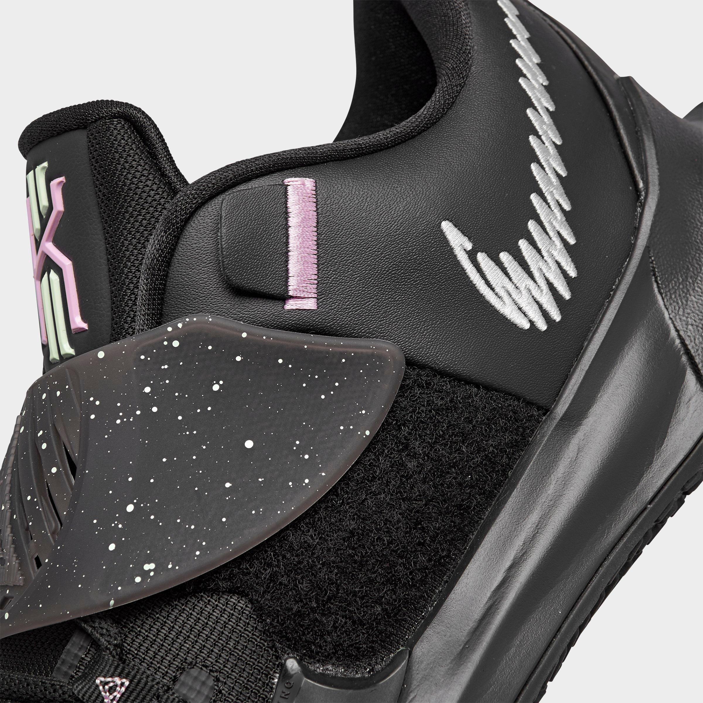 kyrie 3 basketball shoes