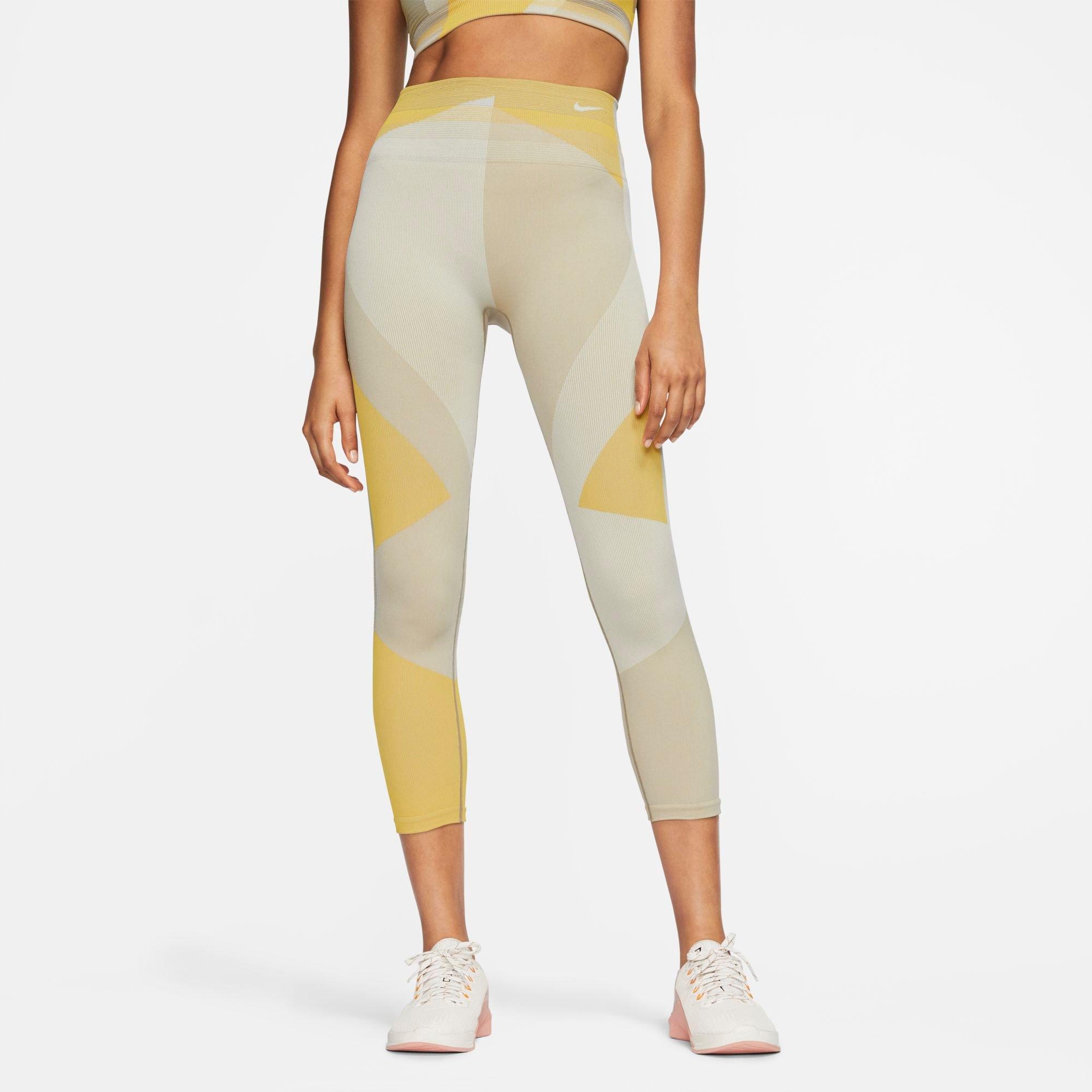 nike sculpt hyper tight fit crop