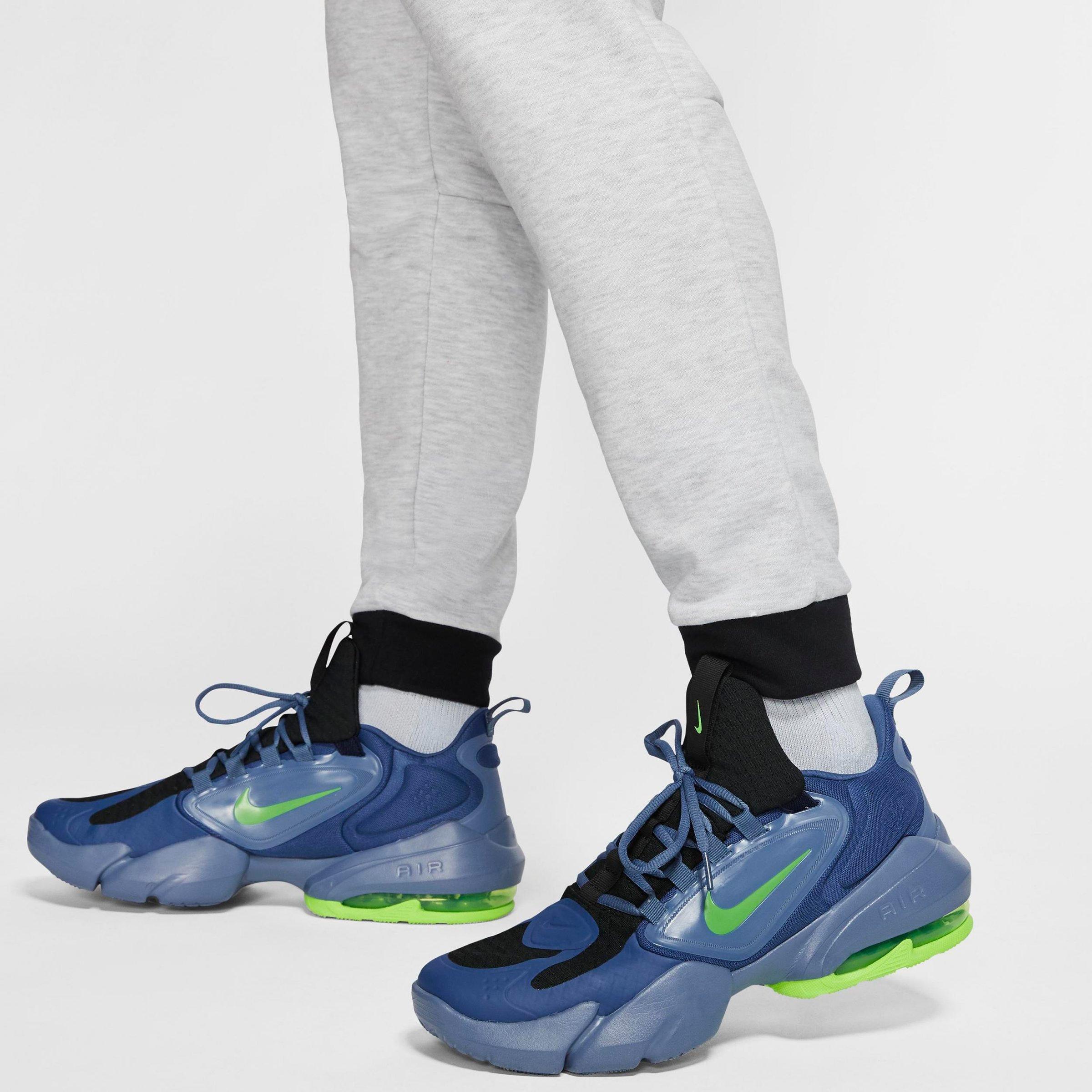 nike essential fleece jogger