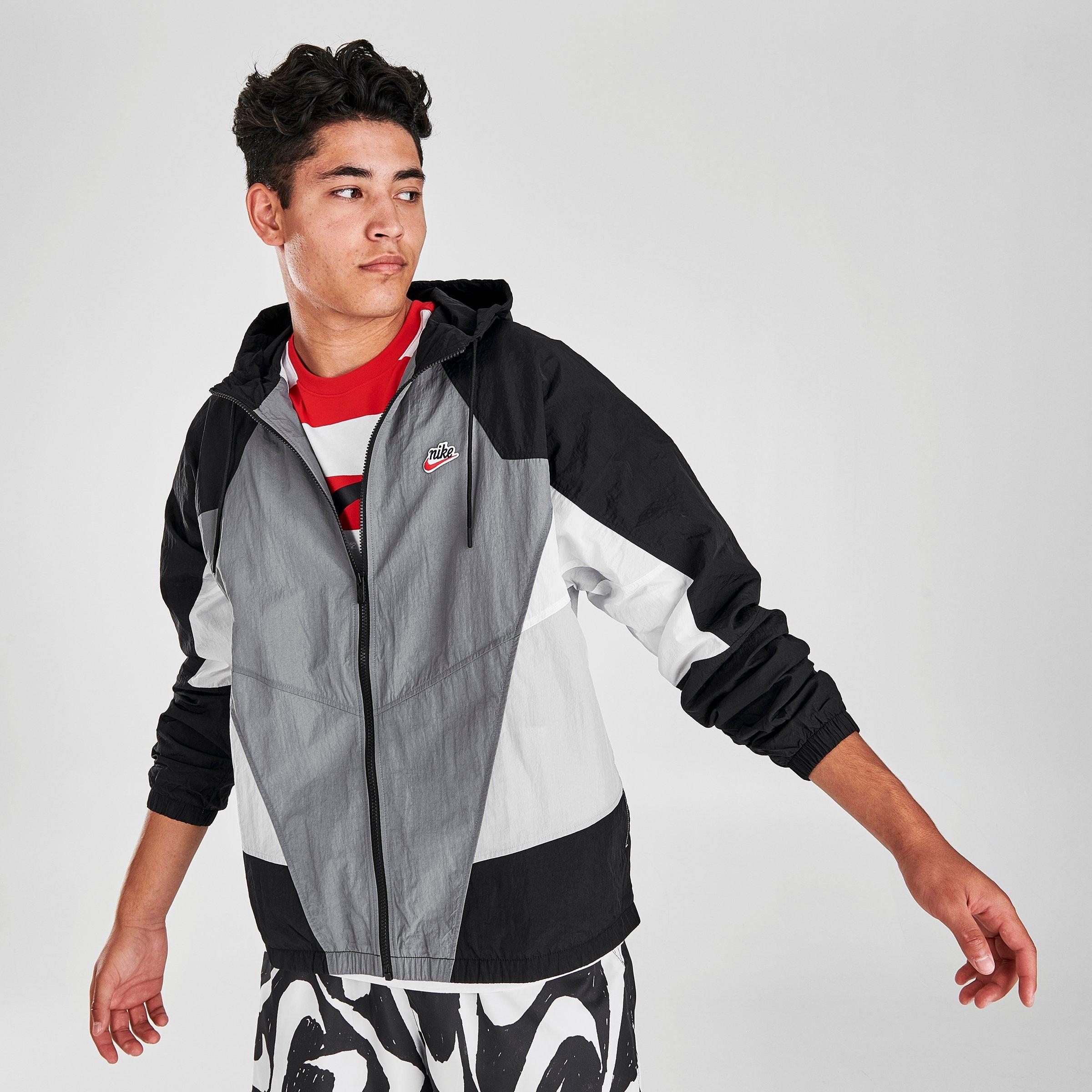nike woven windrunner
