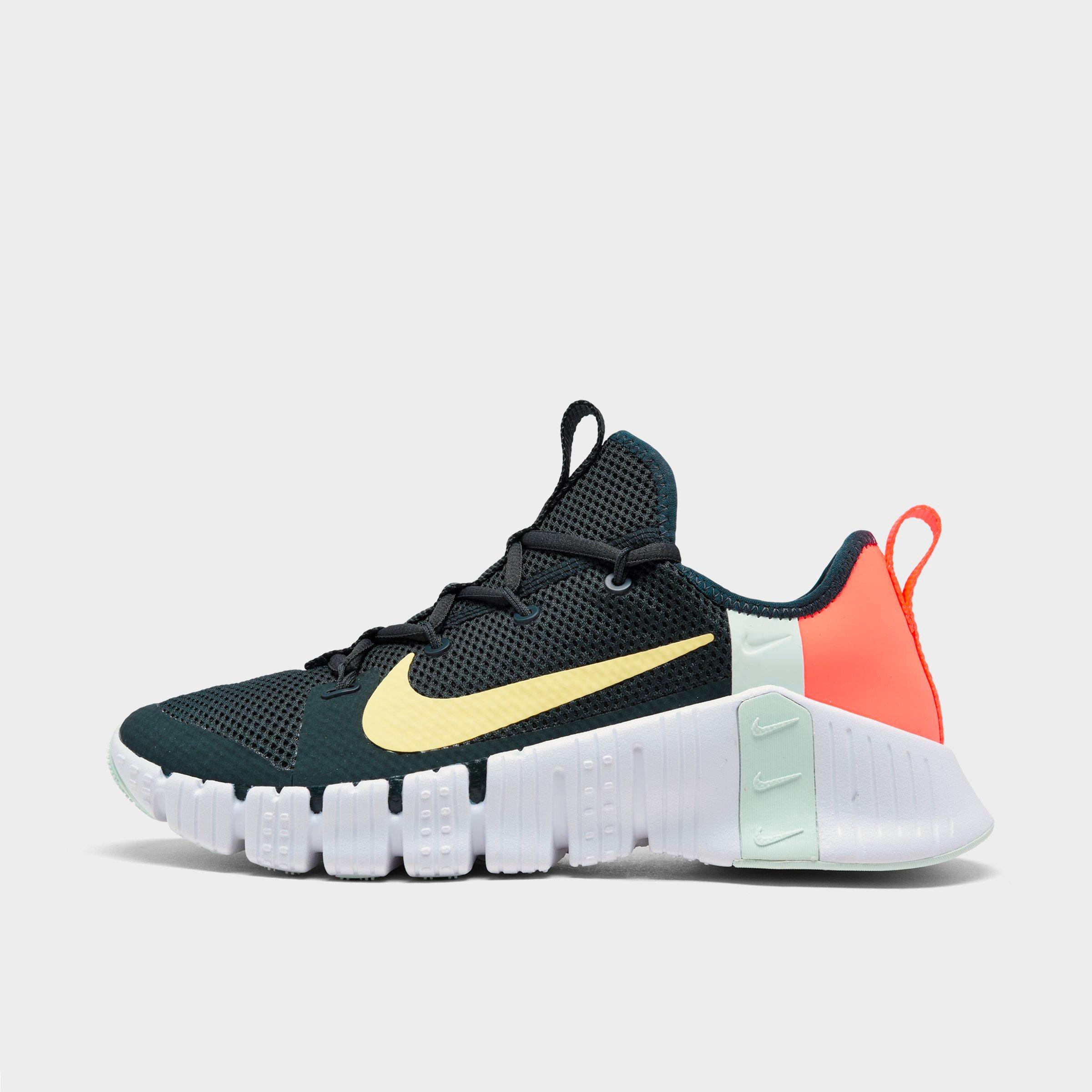 nike free run finish line