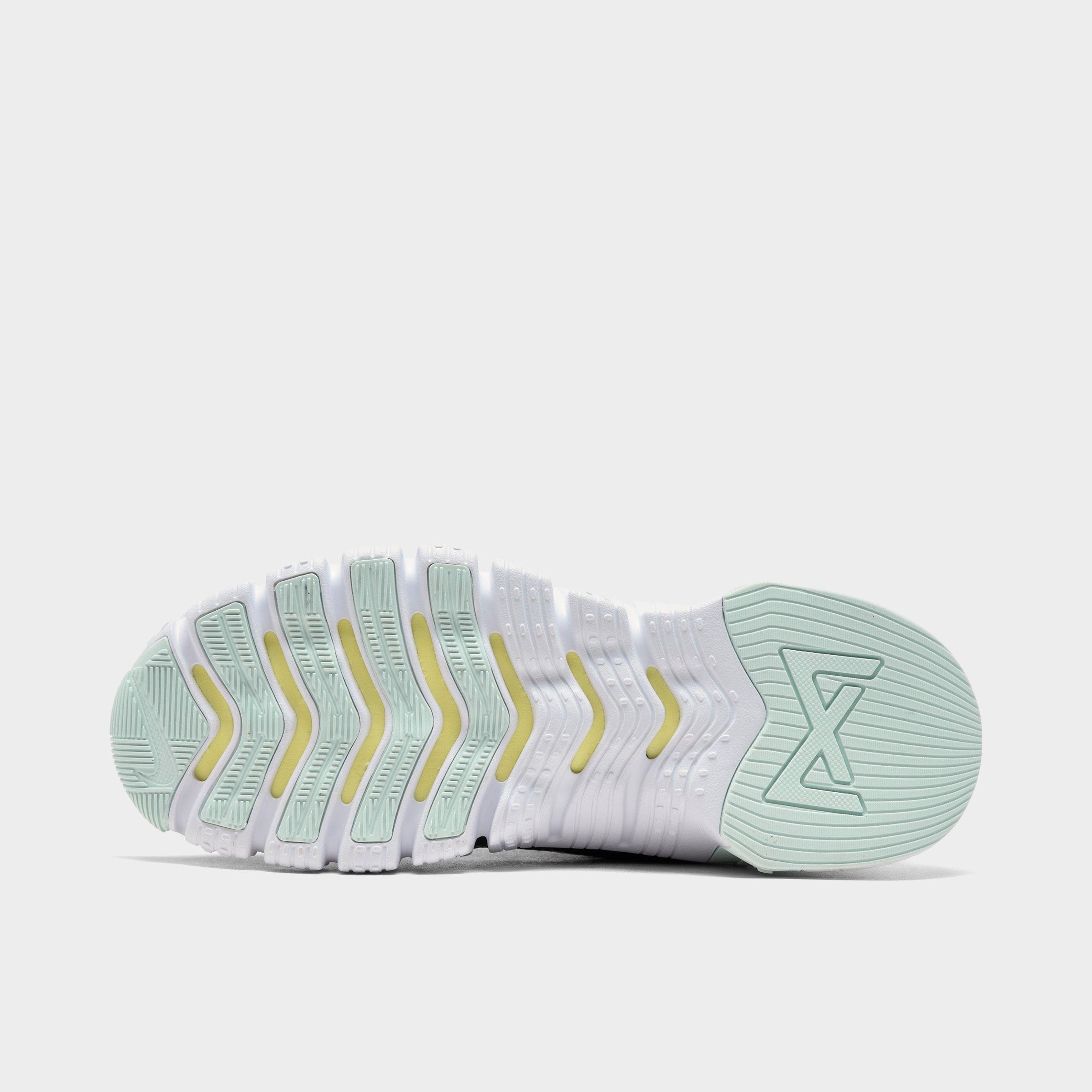 nike free metcon grey