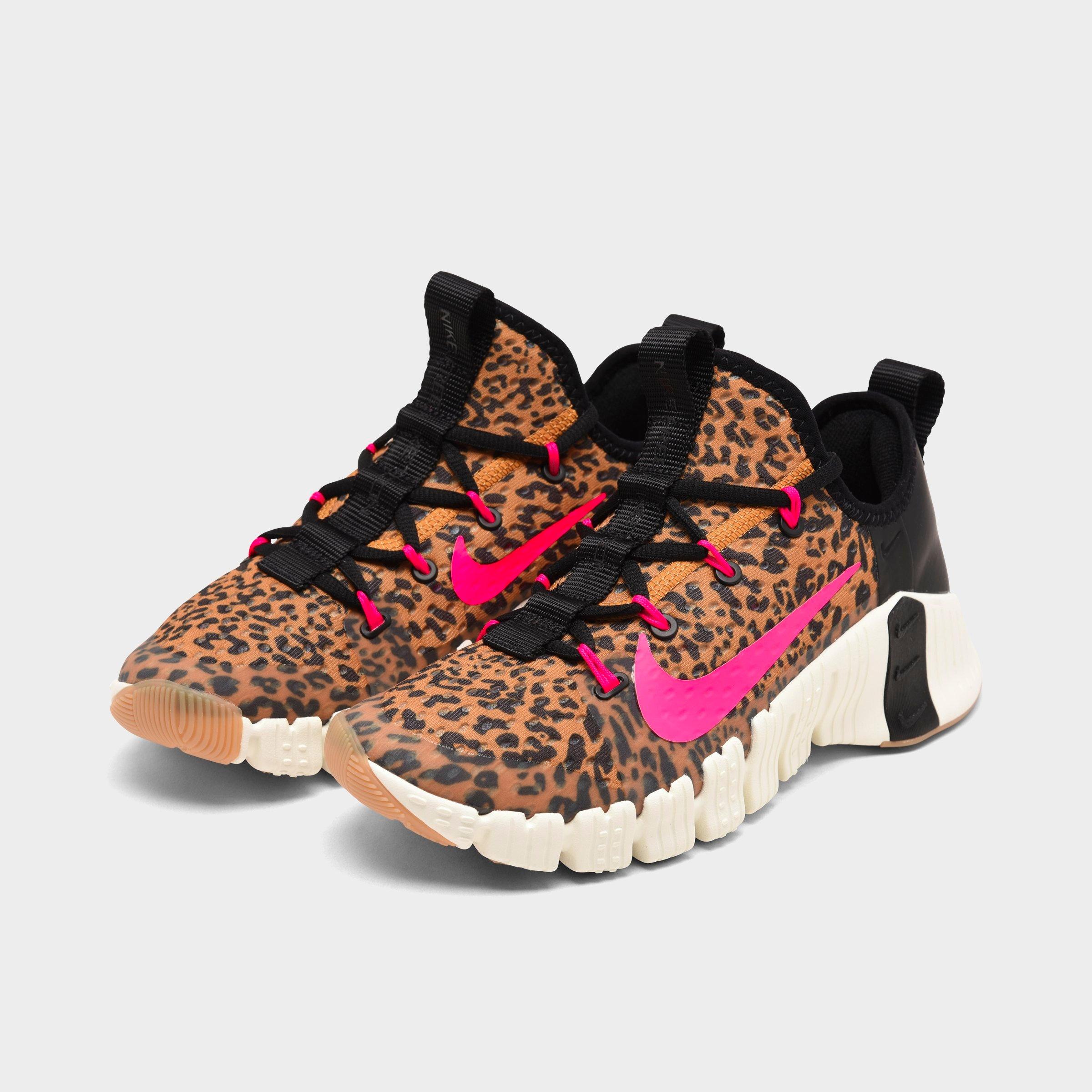 nike metcon black pink