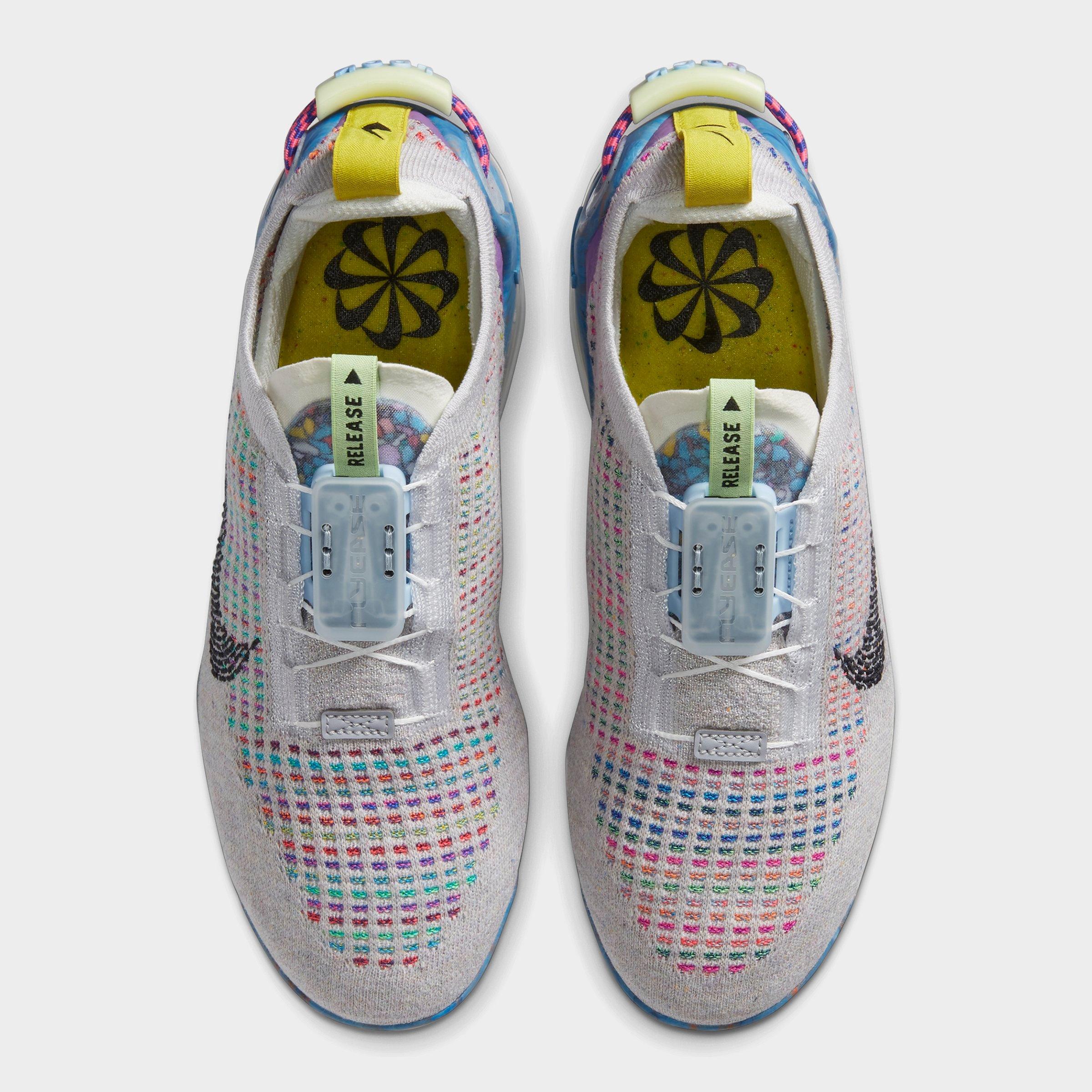 nike air vapormax flyknit multicolor women's running shoe