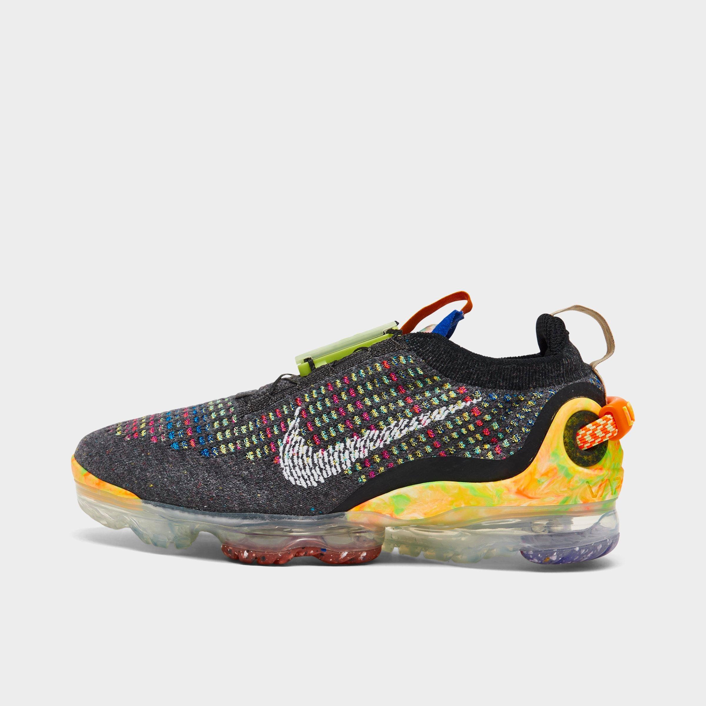 vapormax on sale at finish line