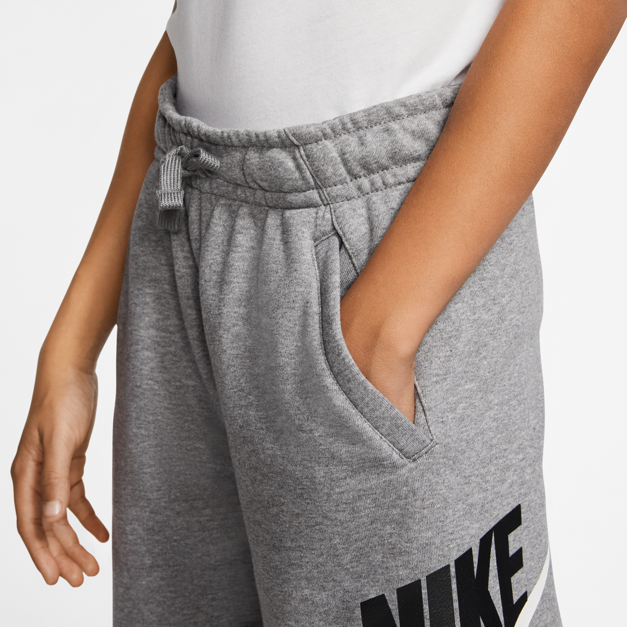 boys nike fleece shorts