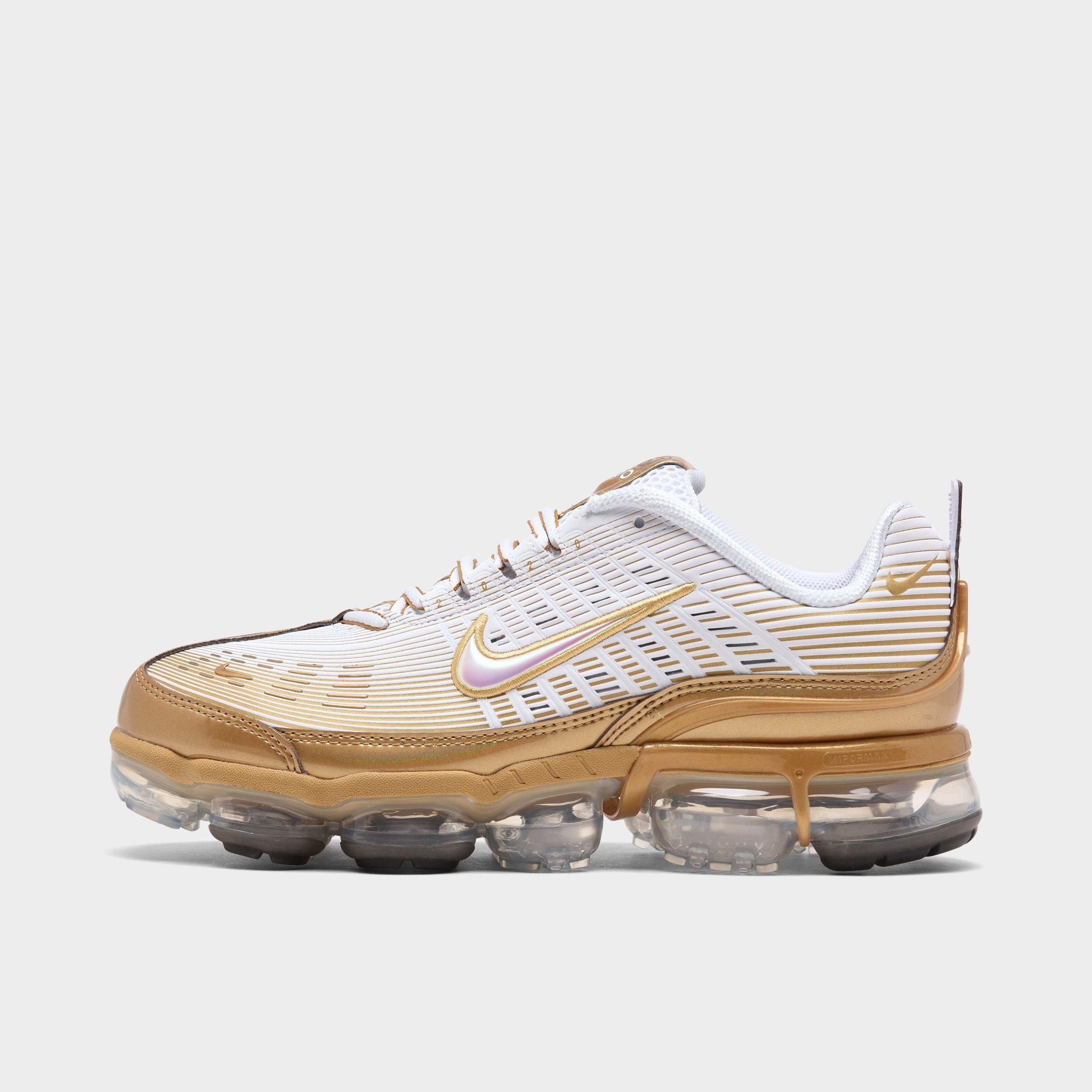 nike running vapormax 19 trainers in white and gold