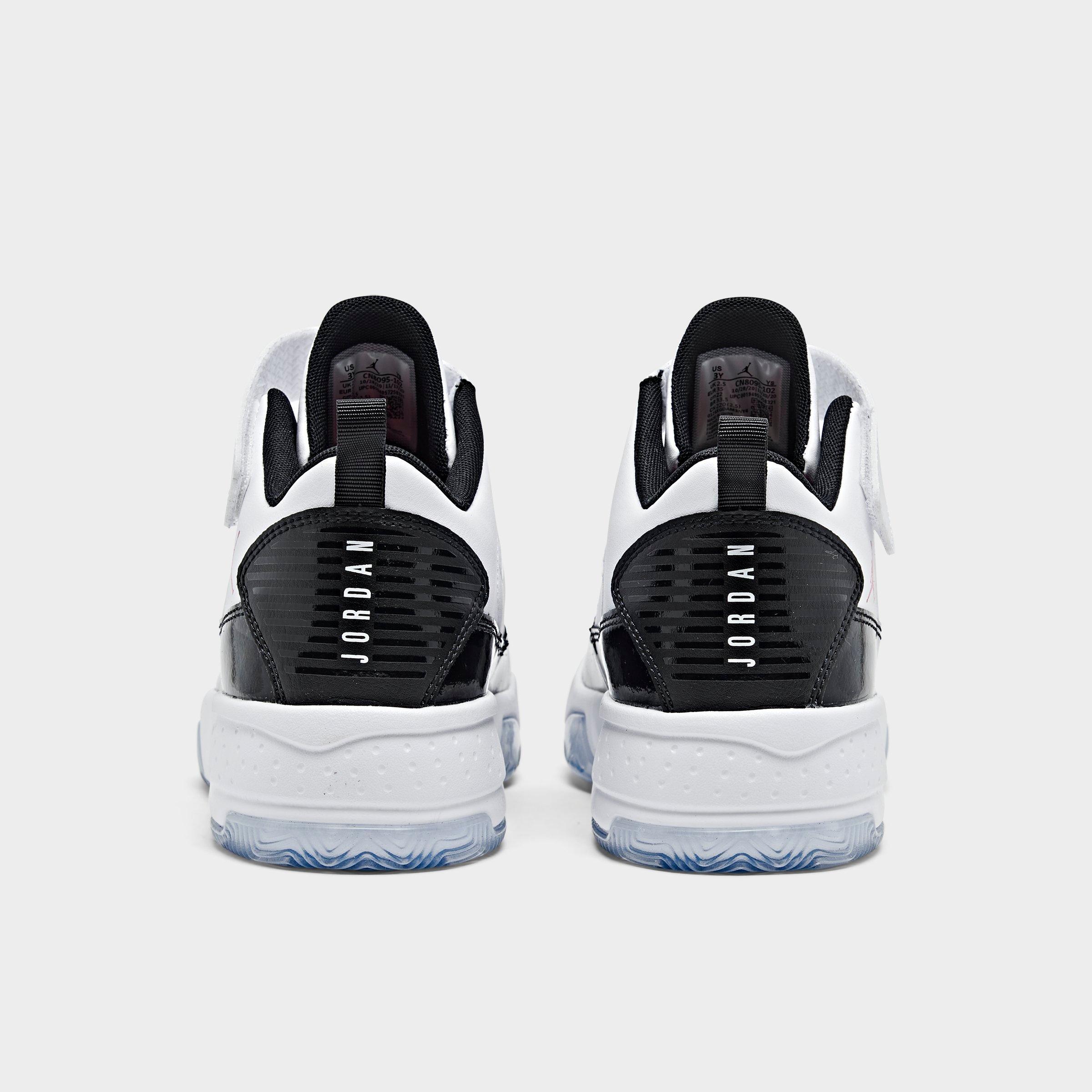 jordan max aura finish line