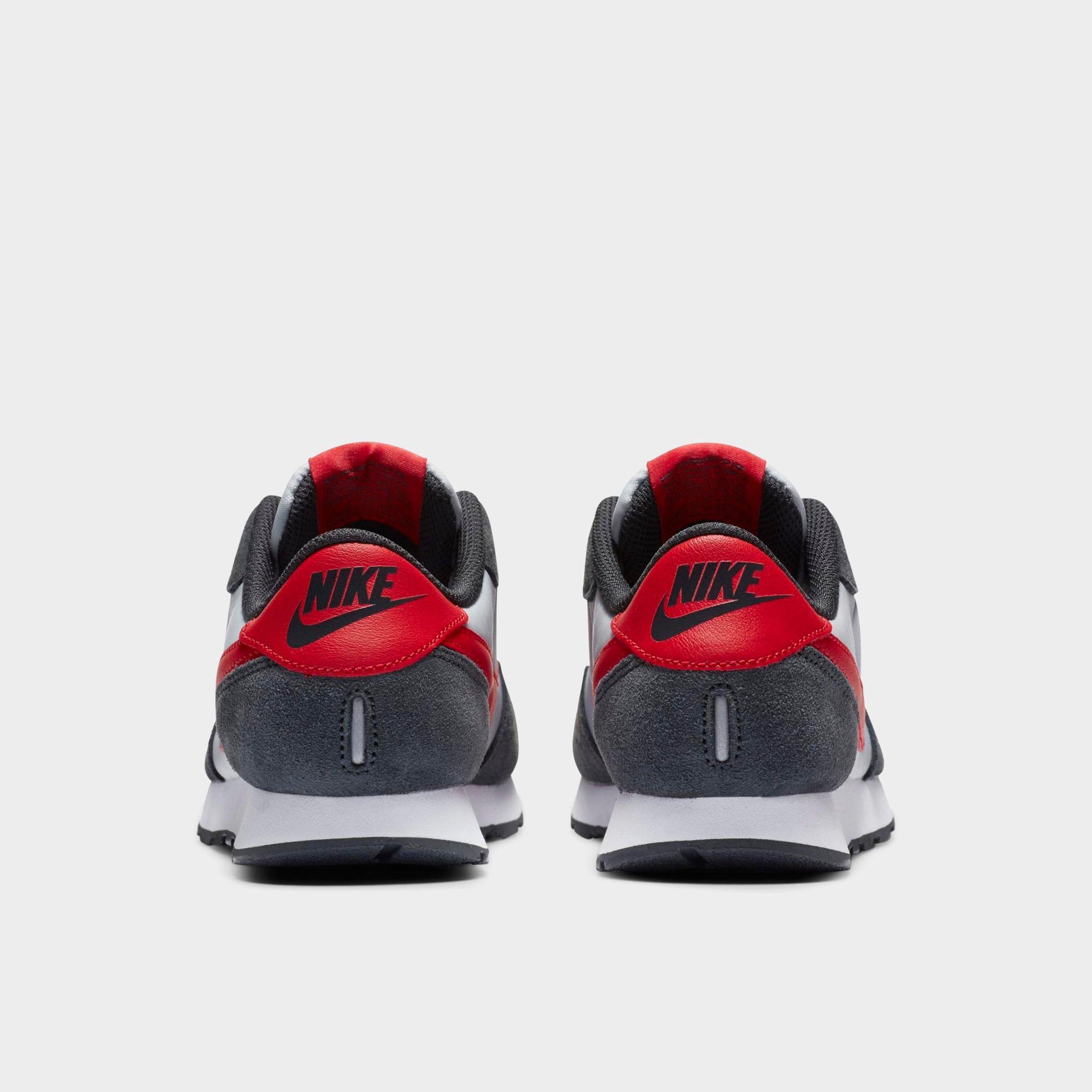 nike casual shoes for boys