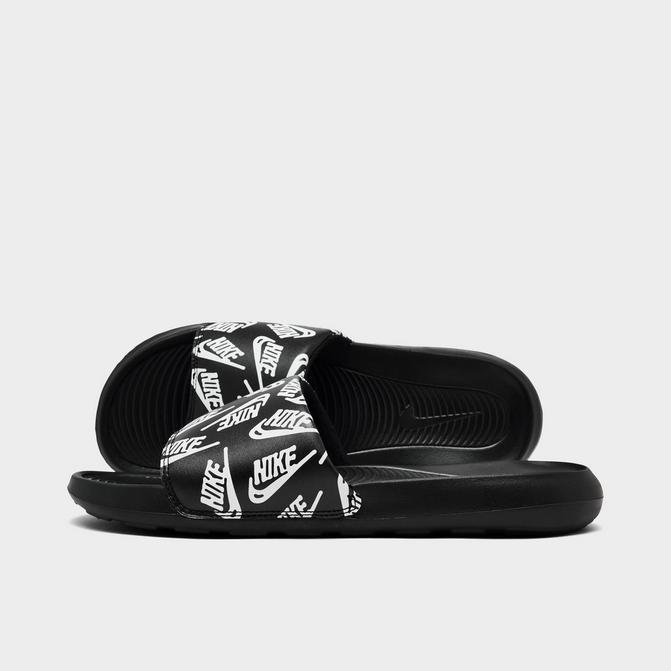 Nike hotsell store sandals