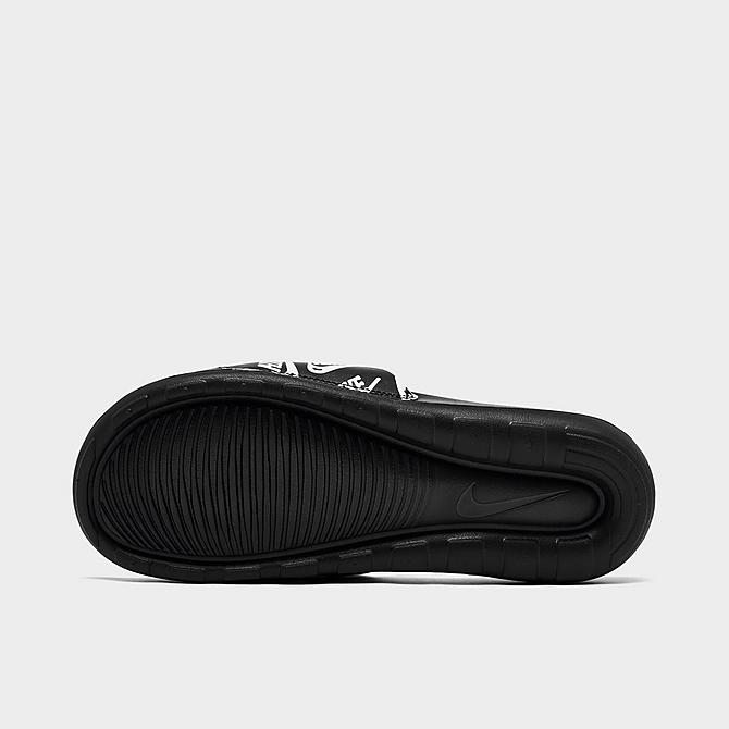 Bottom view of Men's Nike Victori One Print Slide Sandals in Black/White/Black Click to zoom