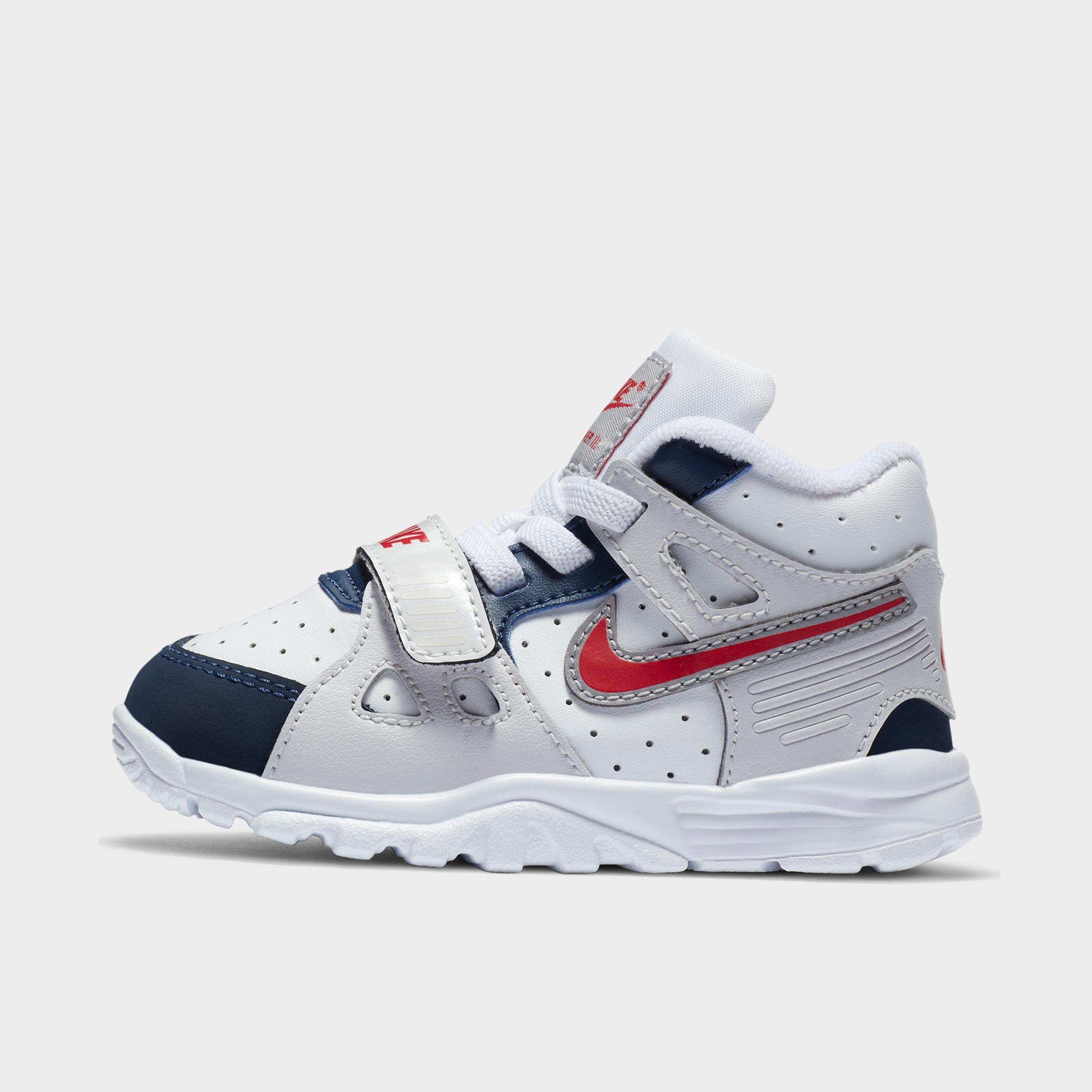 navy nike trainers boys