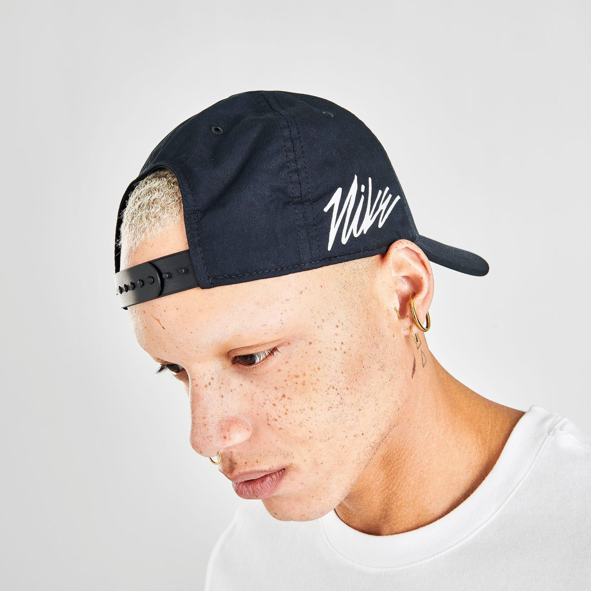 head cap nike