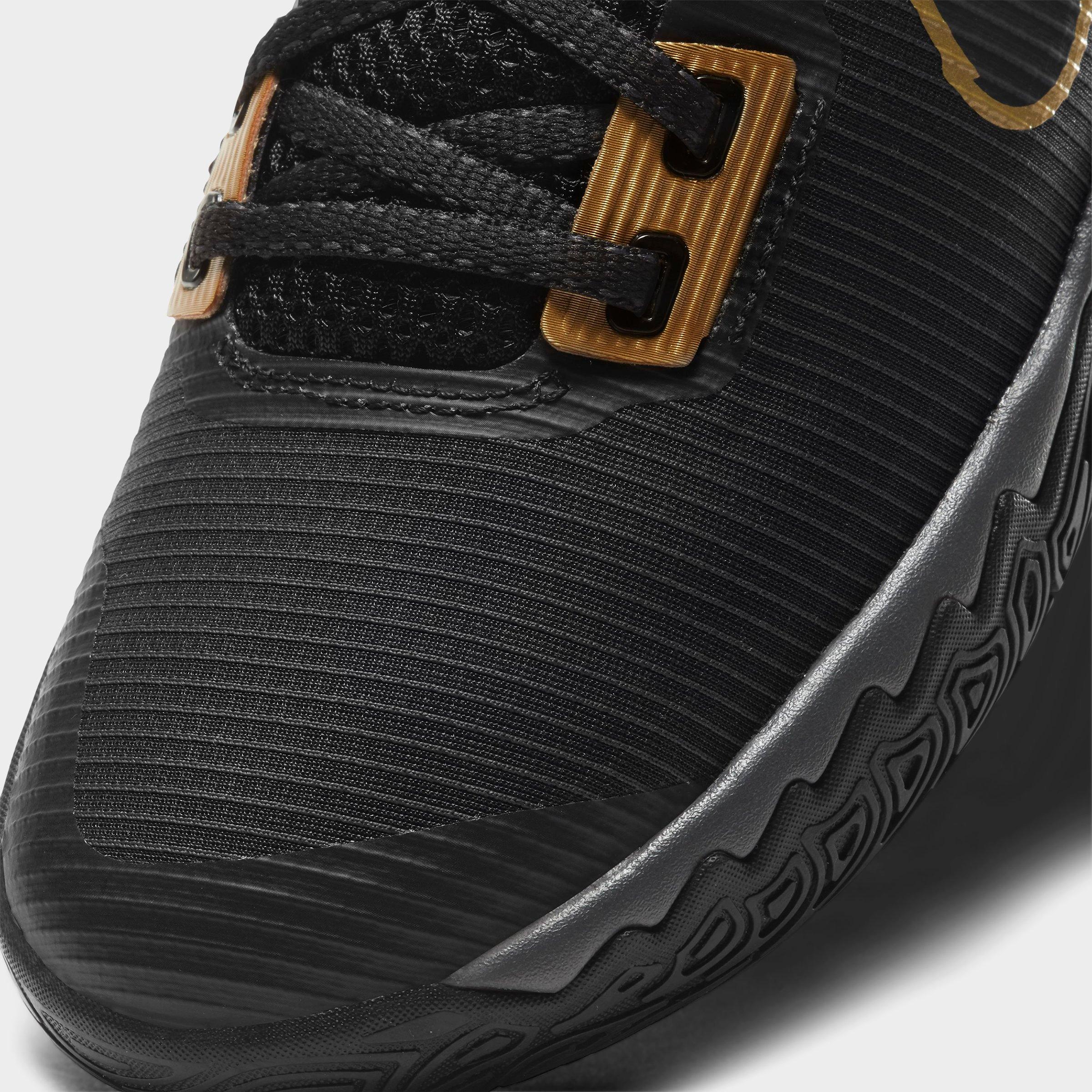 kyrie flytrap size 4