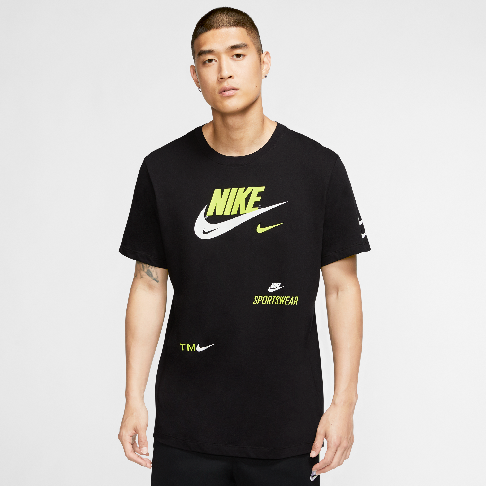 black nike logo t shirt