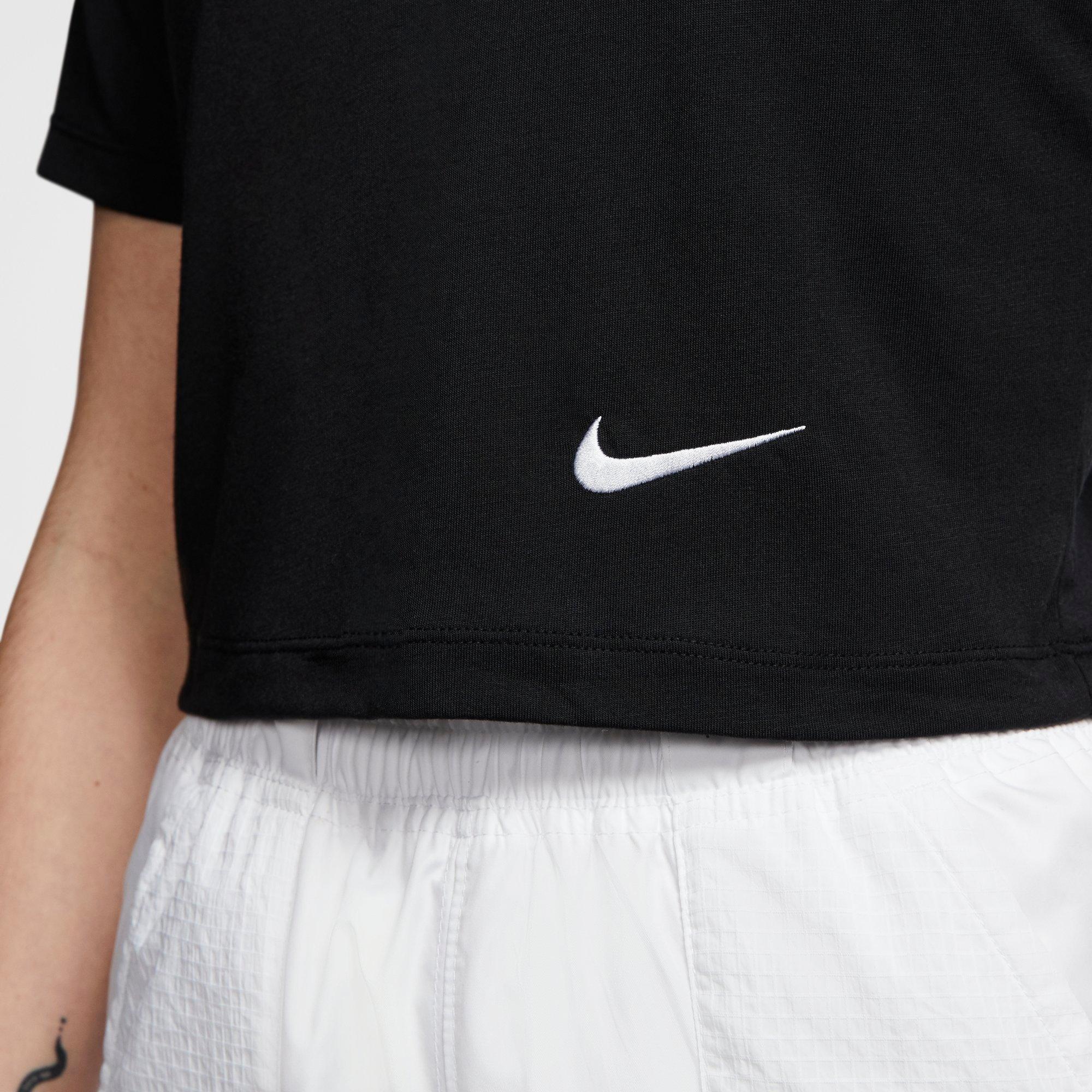 nike sportswear slim fit crop top