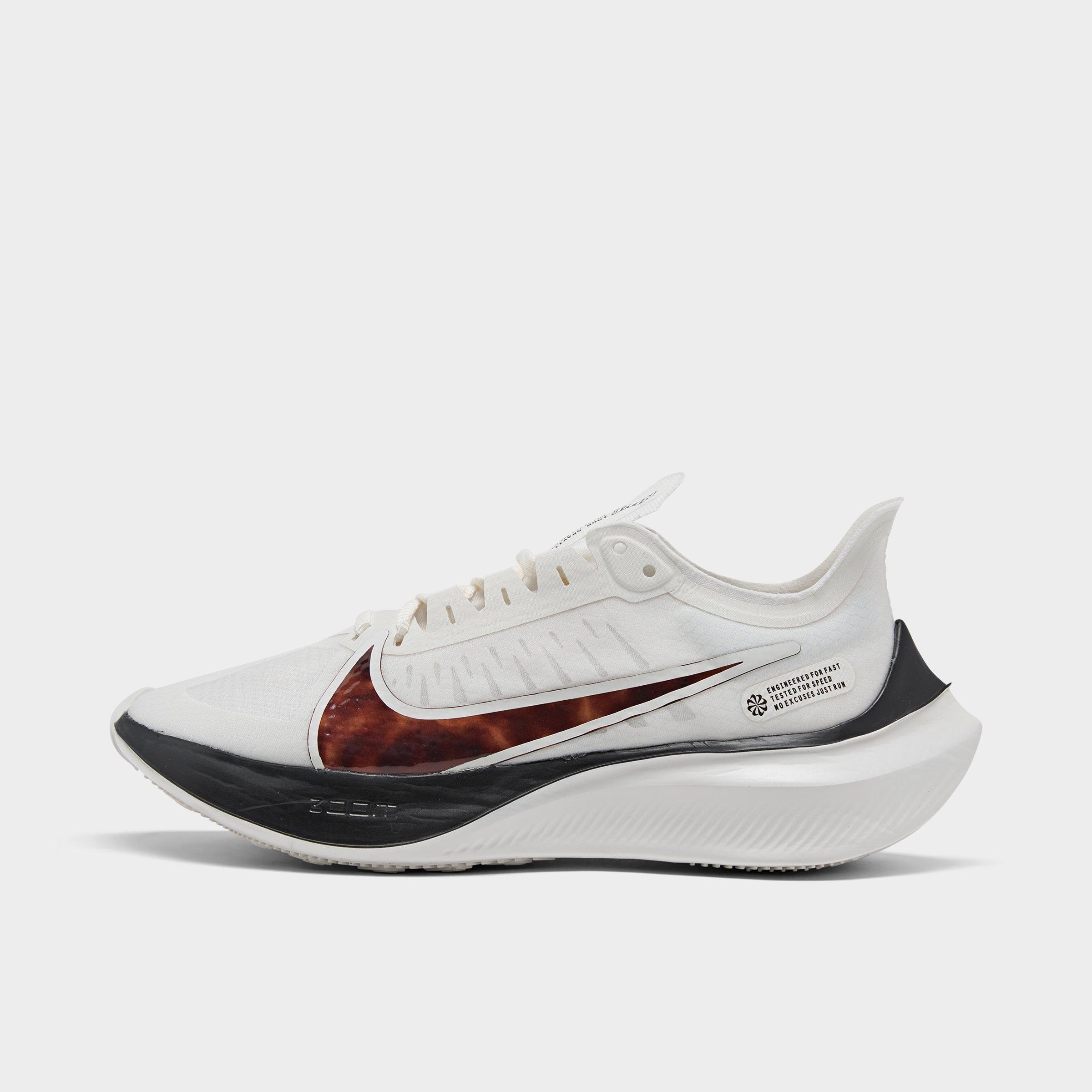 nike narrow running shoes